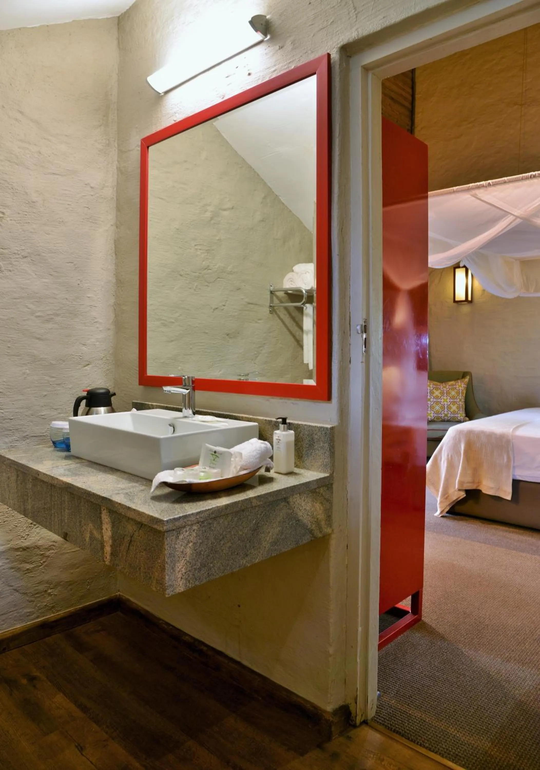 Bathroom, Bed in Victoria Falls Safari Suites