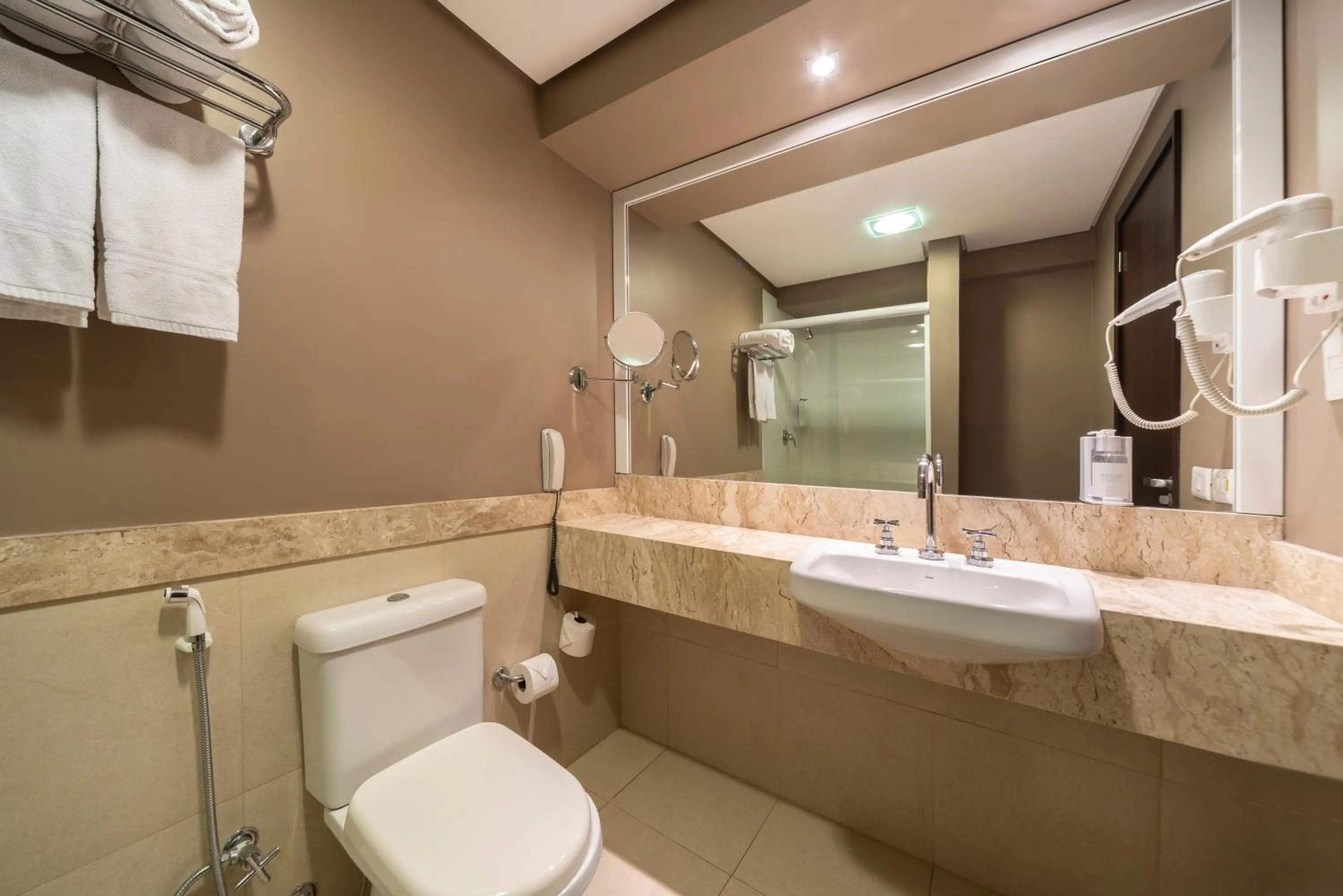 Bathroom in Hotel Laghetto Villa Moura