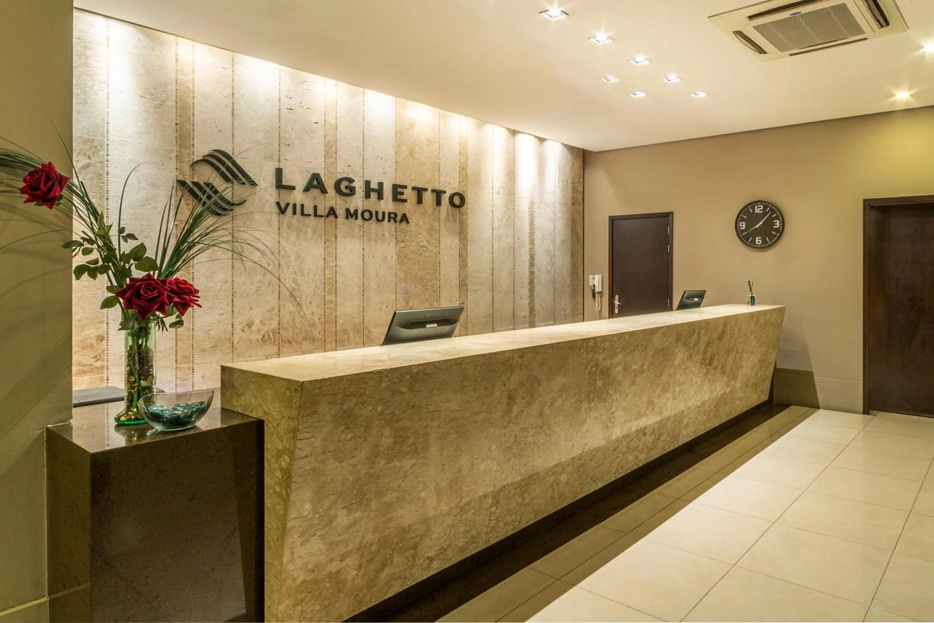 Lobby or reception in Hotel Laghetto Villa Moura