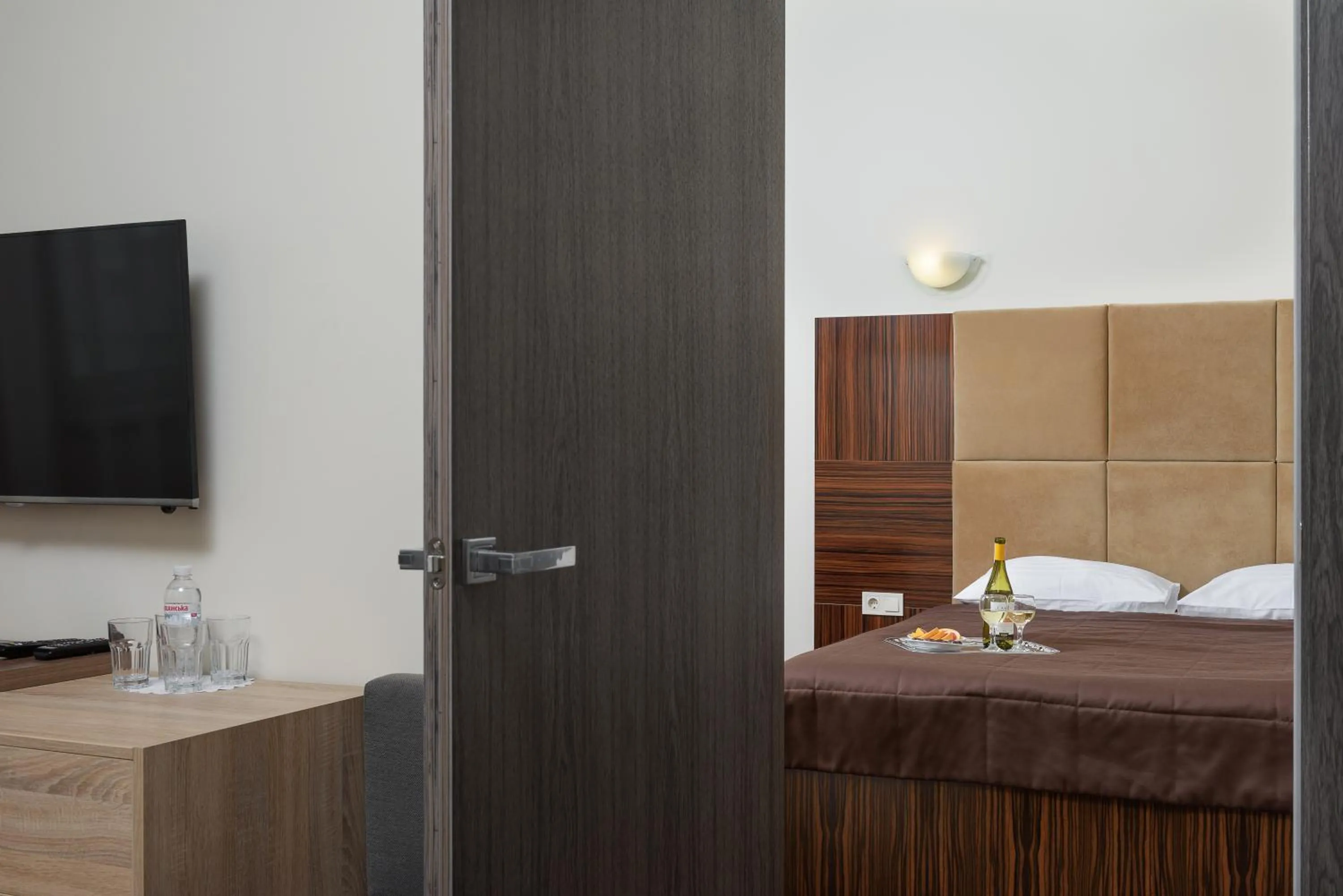 Bedroom, Bed in Twin Apart Hotel