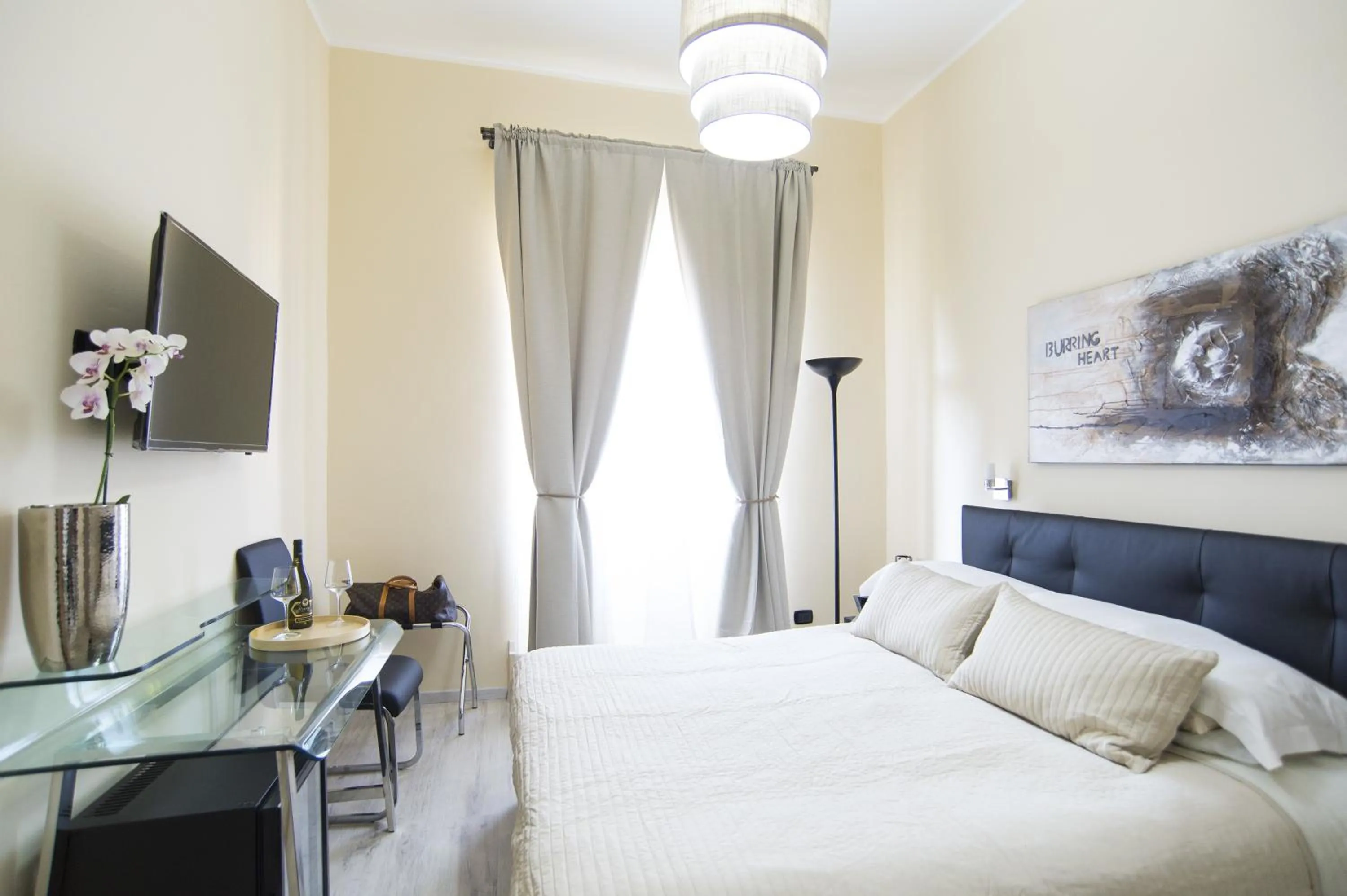 Day, Bed in Town House 57