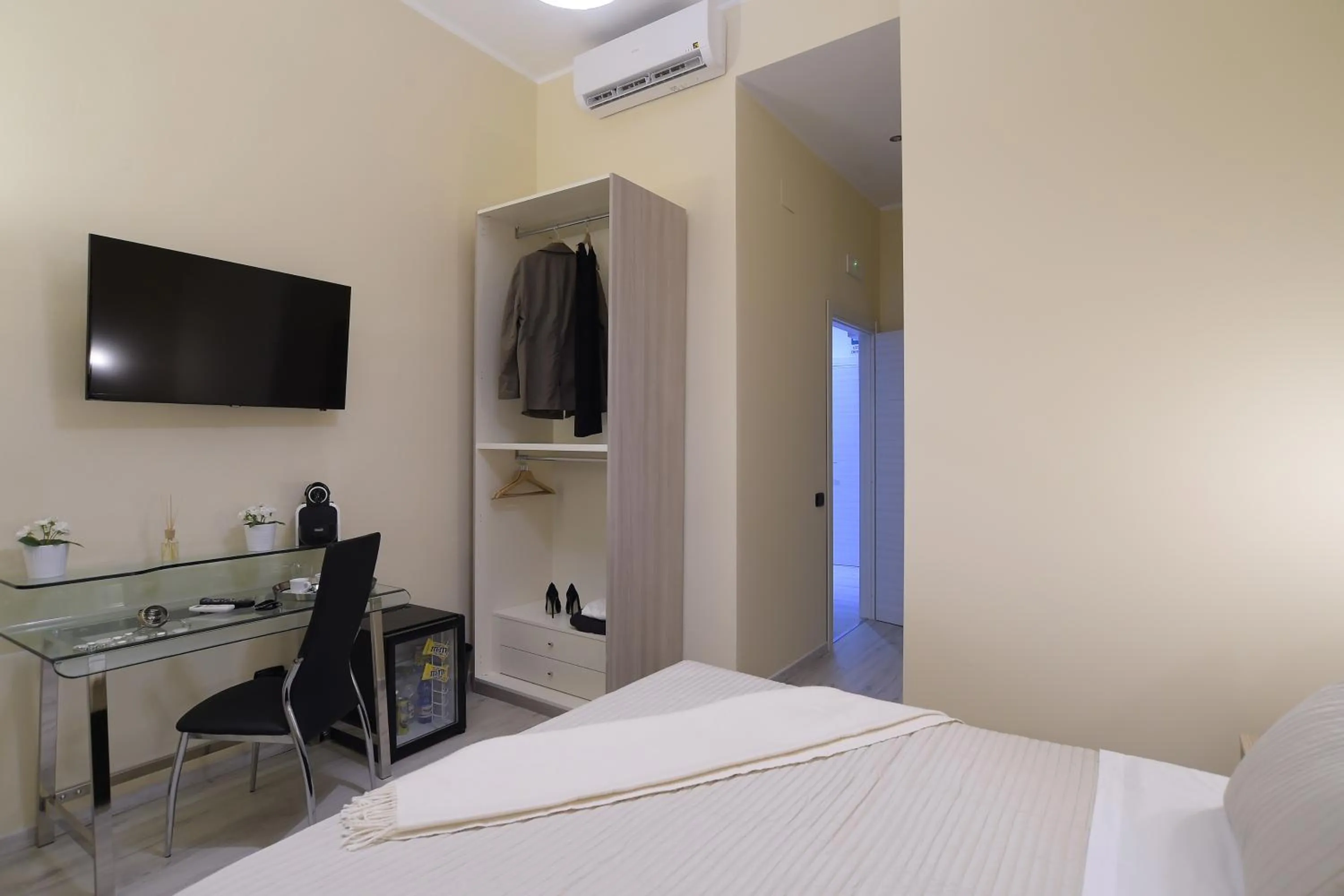 Bedroom, Bed in Town House 57