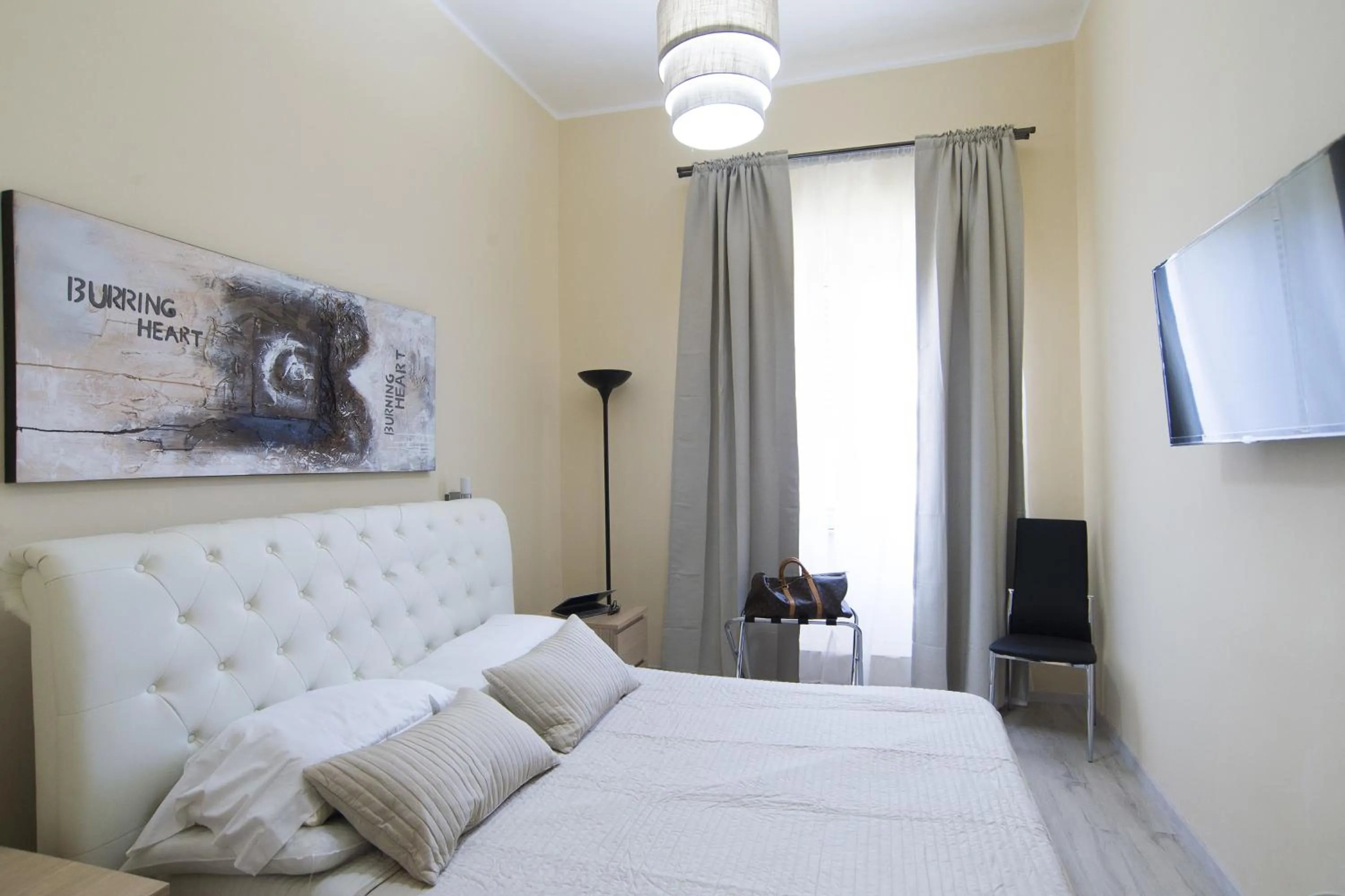 Day, Bed in Town House 57