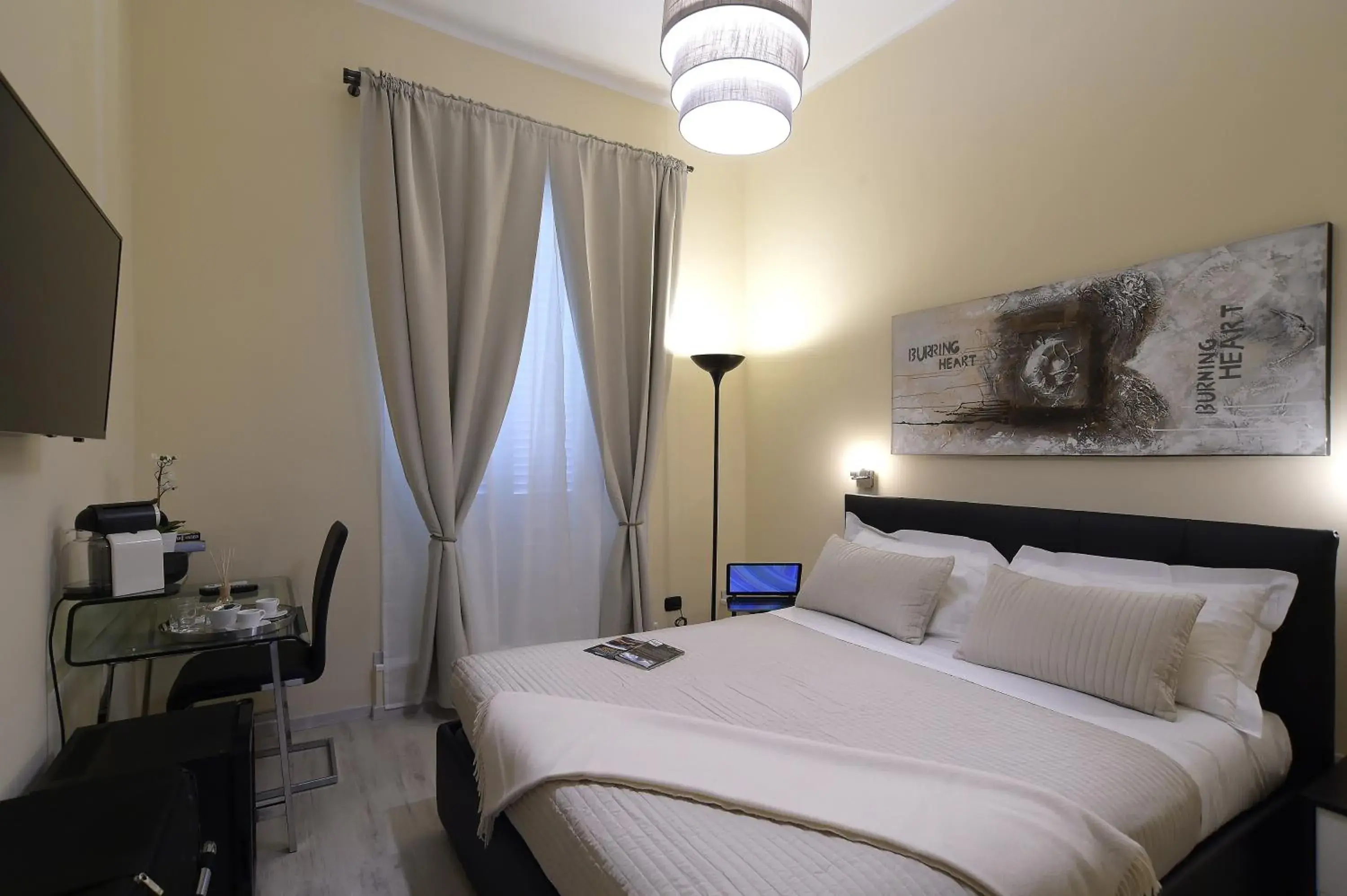 Double Room in Town House 57 Double Room in Town House 57