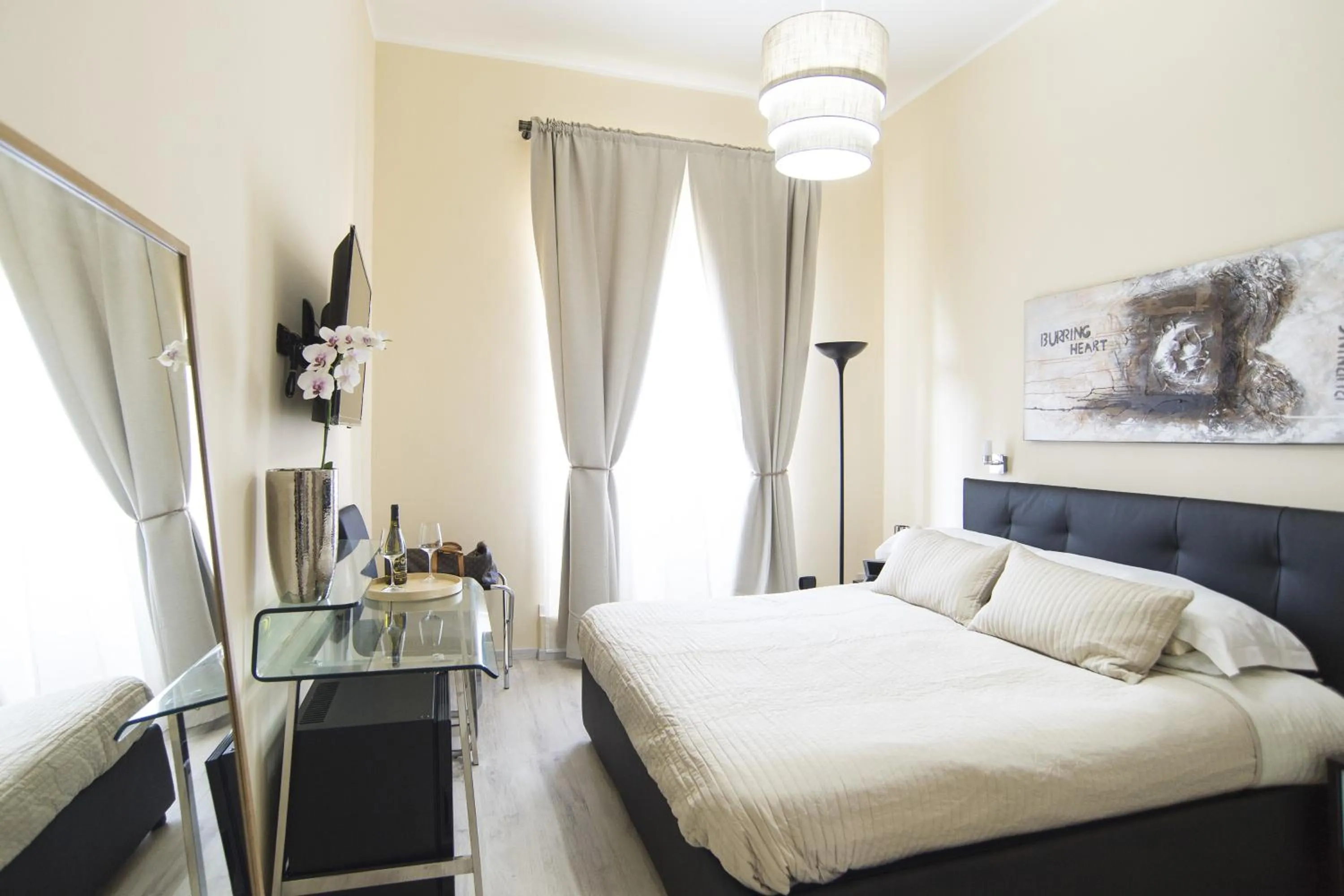 Day, Bed in Town House 57