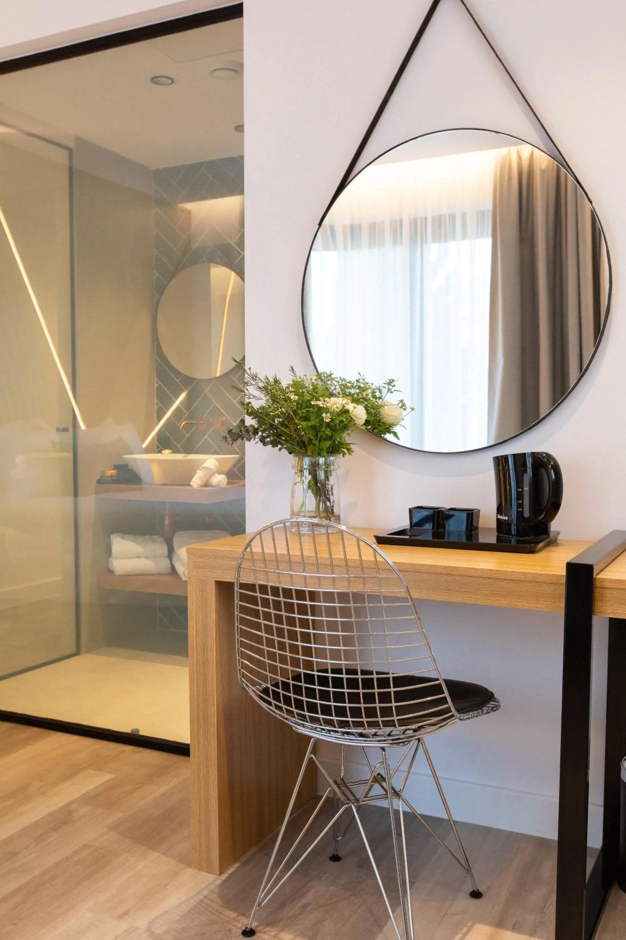 Coffee/tea facilities in Old Port Hotel