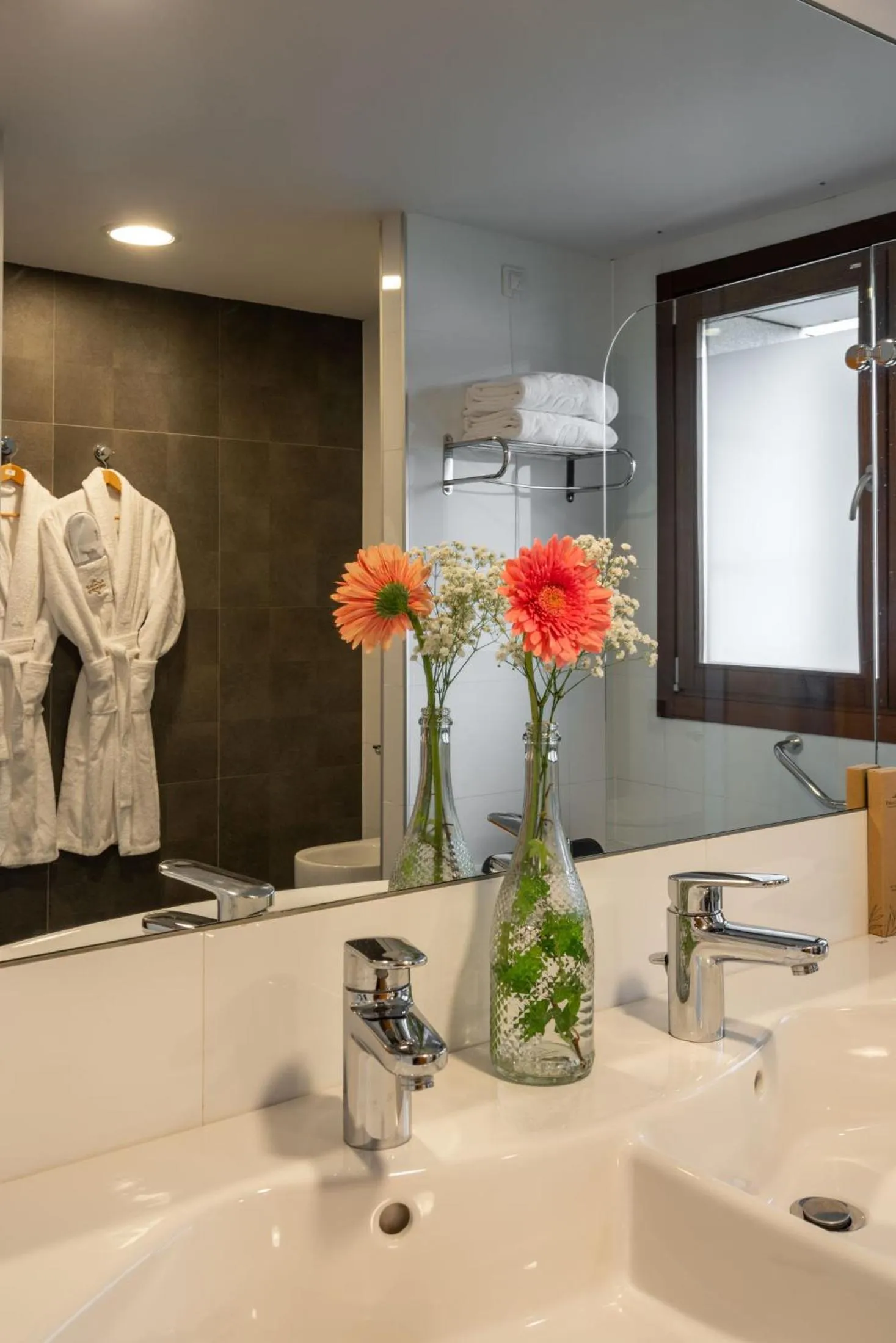 Bathroom in Parador de Villafranca del Bierzo