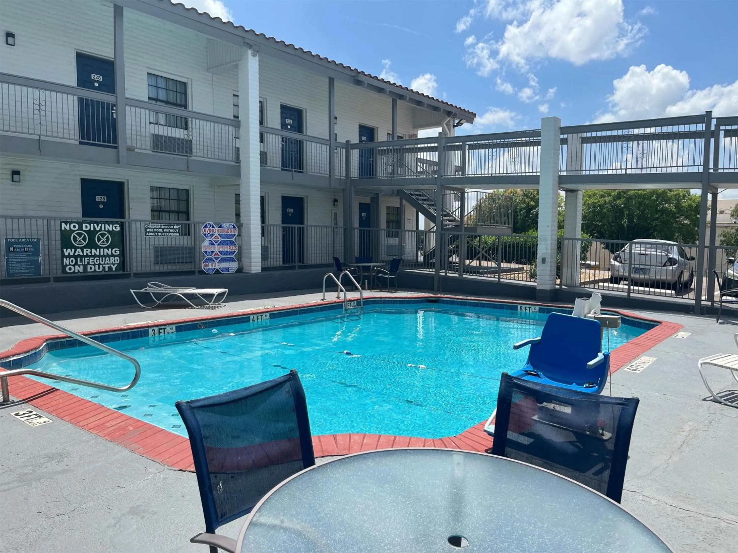 Pool view in Studio 6 Suites Euless, TX – DFW West