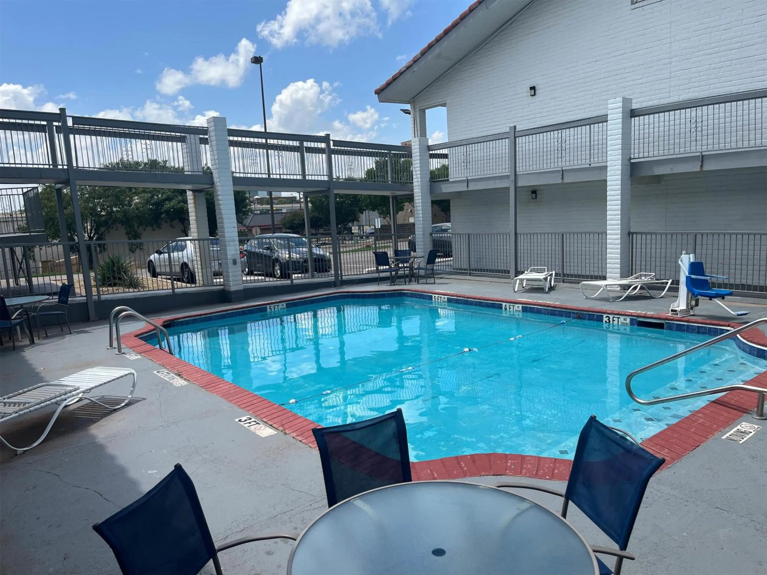 Pool view in Studio 6 Suites Euless, TX – DFW West