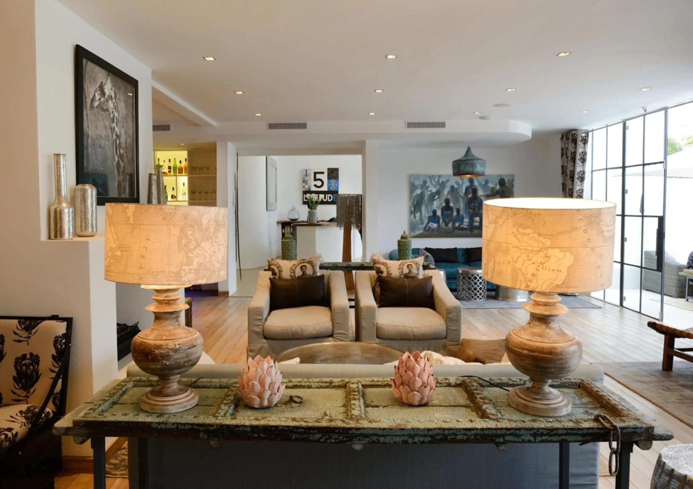 Lounge or bar in Latitude 15 Degrees