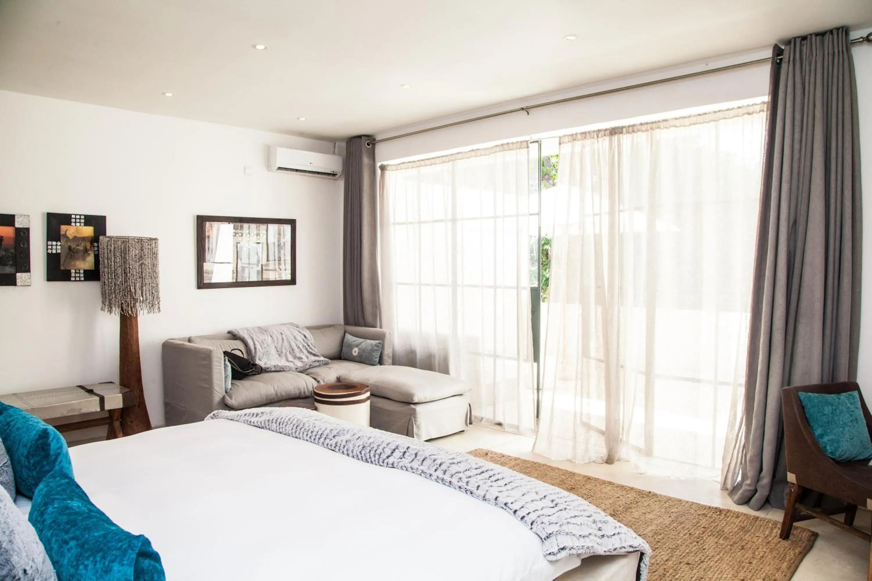 Bed in Latitude 15 Degrees