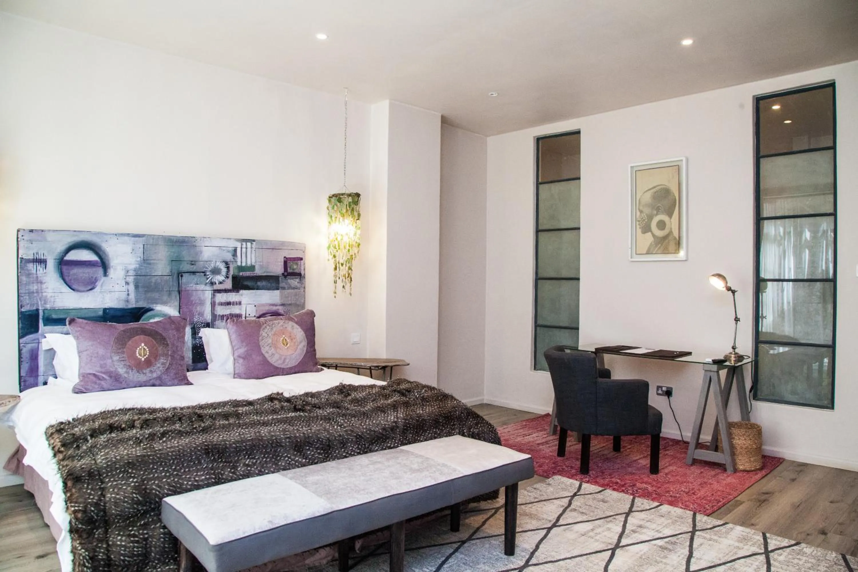 Bedroom, Bed in Latitude 15 Degrees