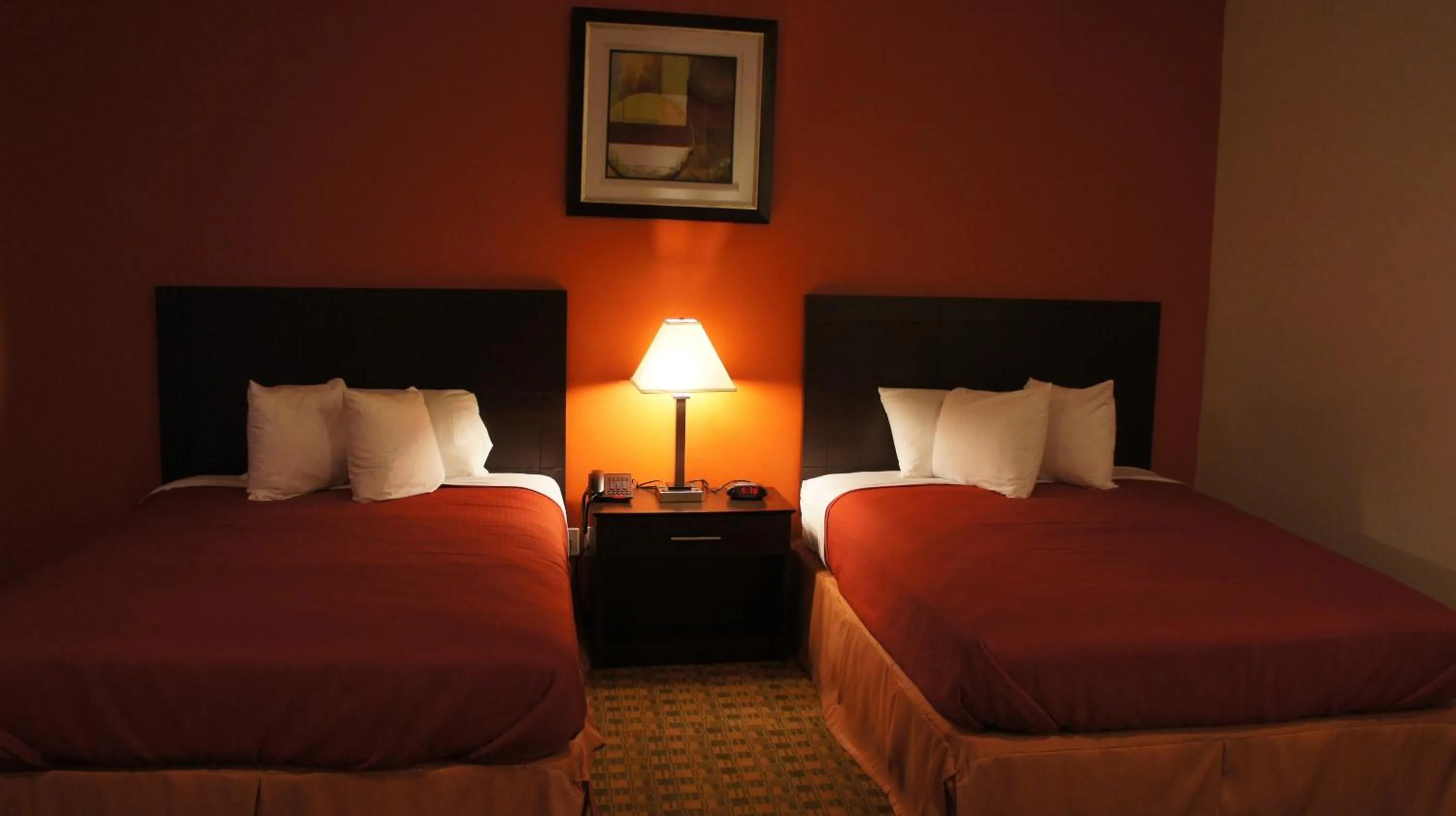 Photo of the whole room, Bed in Lux Inn and Suites