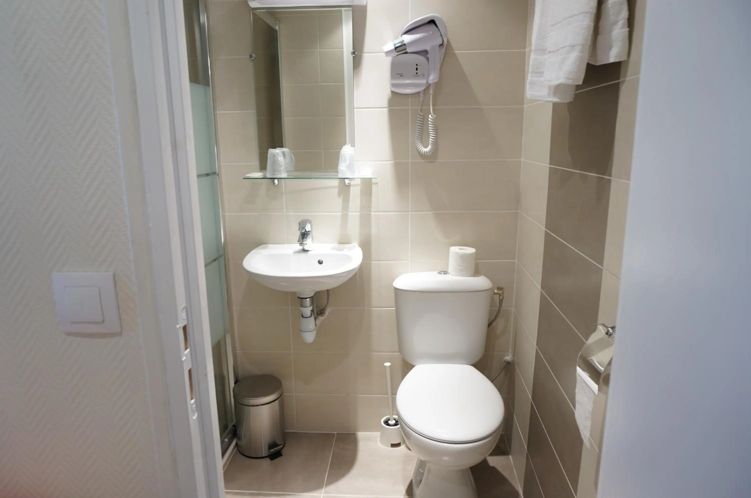 Shower in Hotel Zora