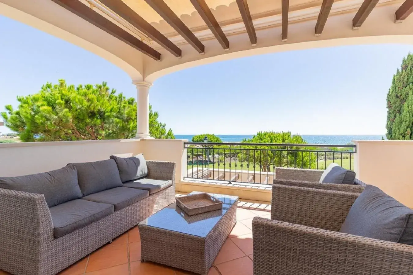 Deluxe Three-Bedroom Apartment with Hot Tub and Sea View in Dunas Douradas Beach Club Deluxe Three-Bedroom Apartment with Hot Tub and Sea View in Dunas Douradas Beach Club