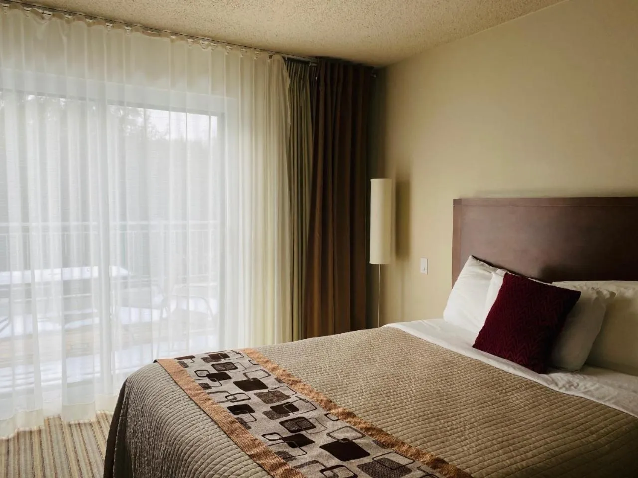 Bed in Excelsior Hôtel Spa Sainte-Adèle