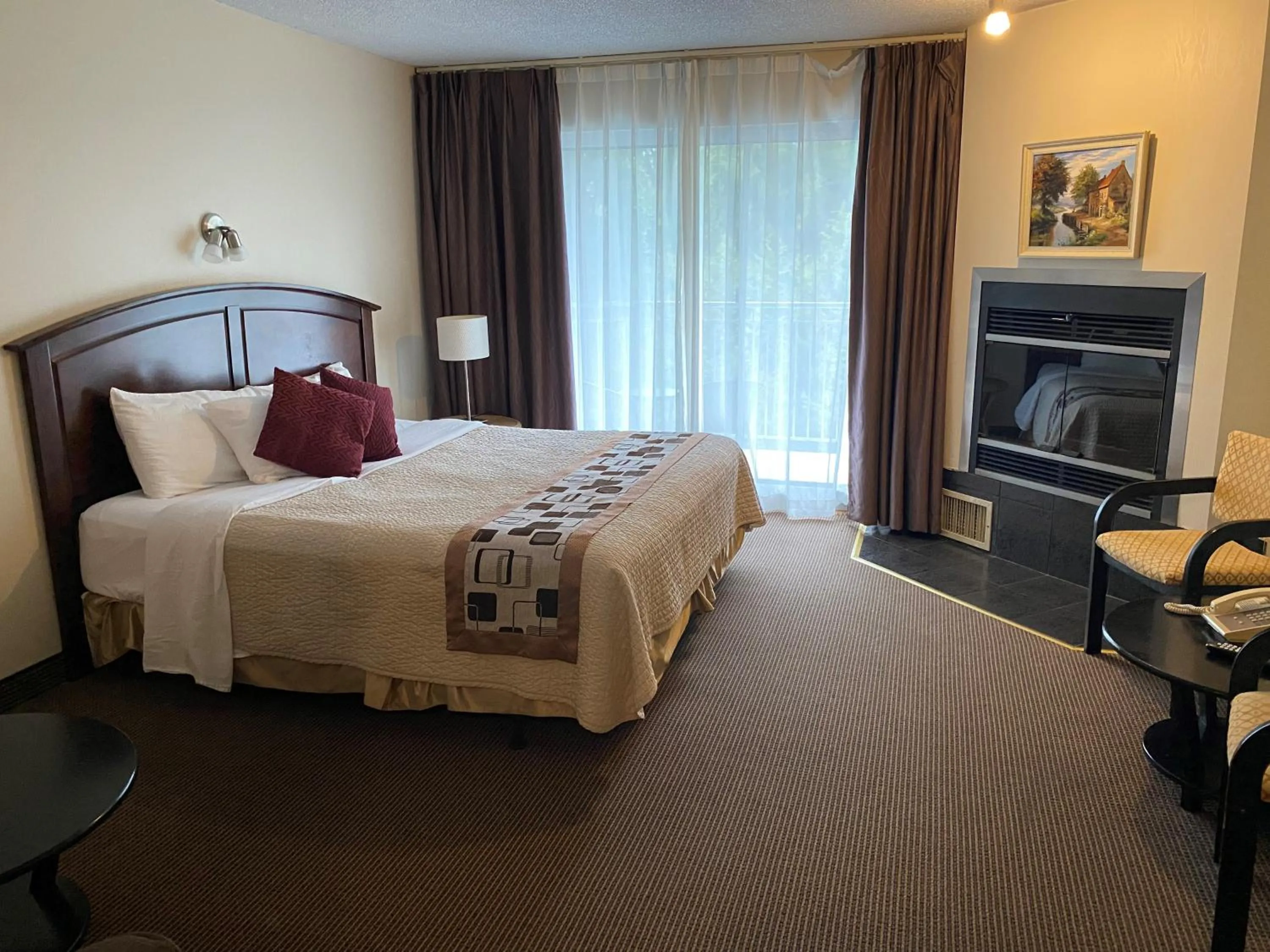 Bed in Excelsior Hôtel Spa Sainte-Adèle