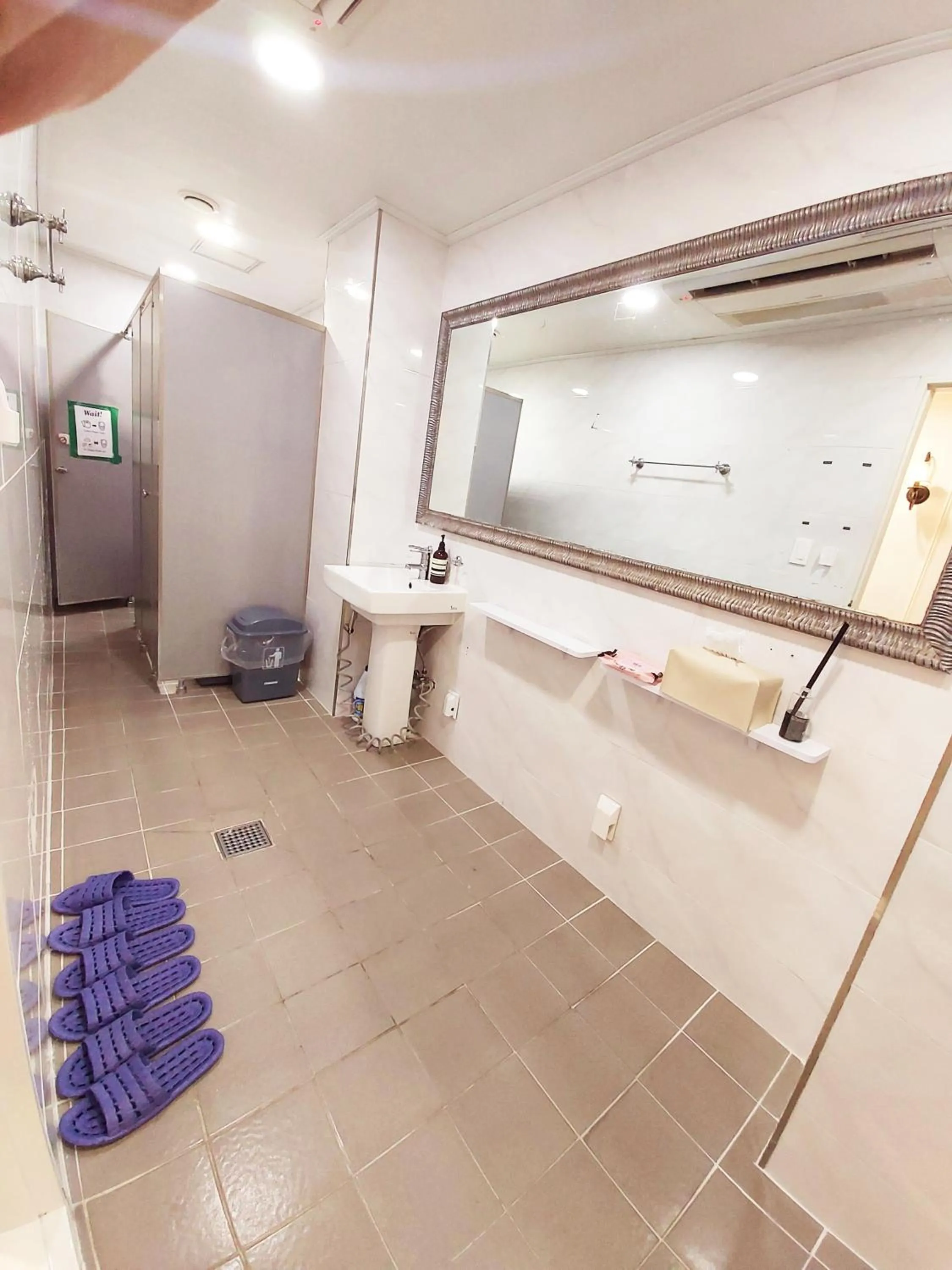 Shower in Blue Boat Hostel Myeongdong