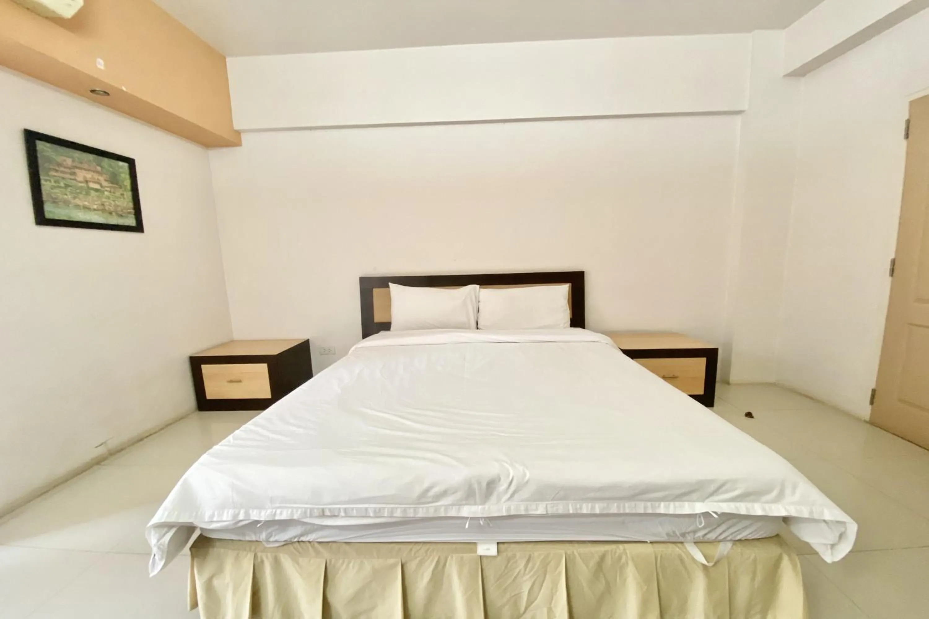 Bedroom, Bed in New Place Resort