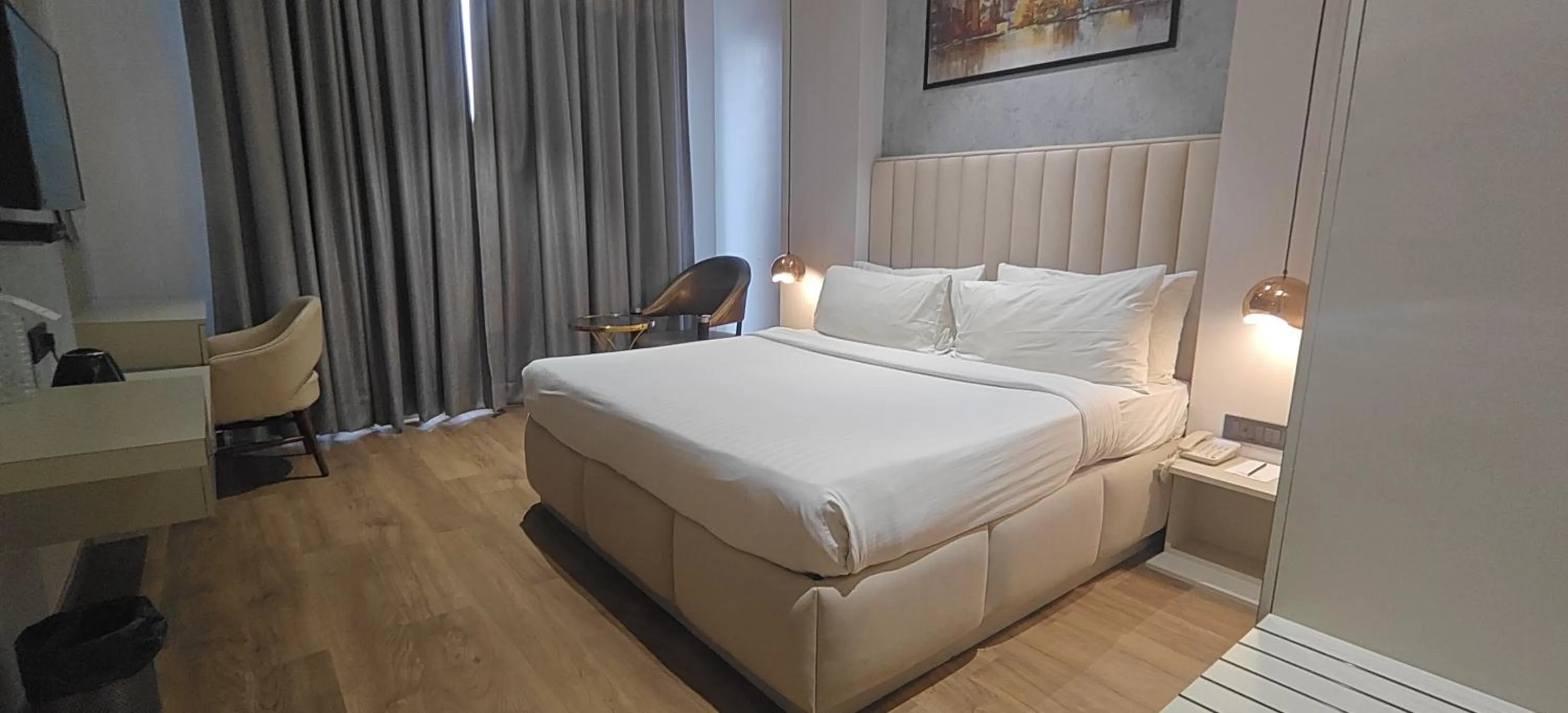 Bed in Sapna Clarks Inn Lucknow