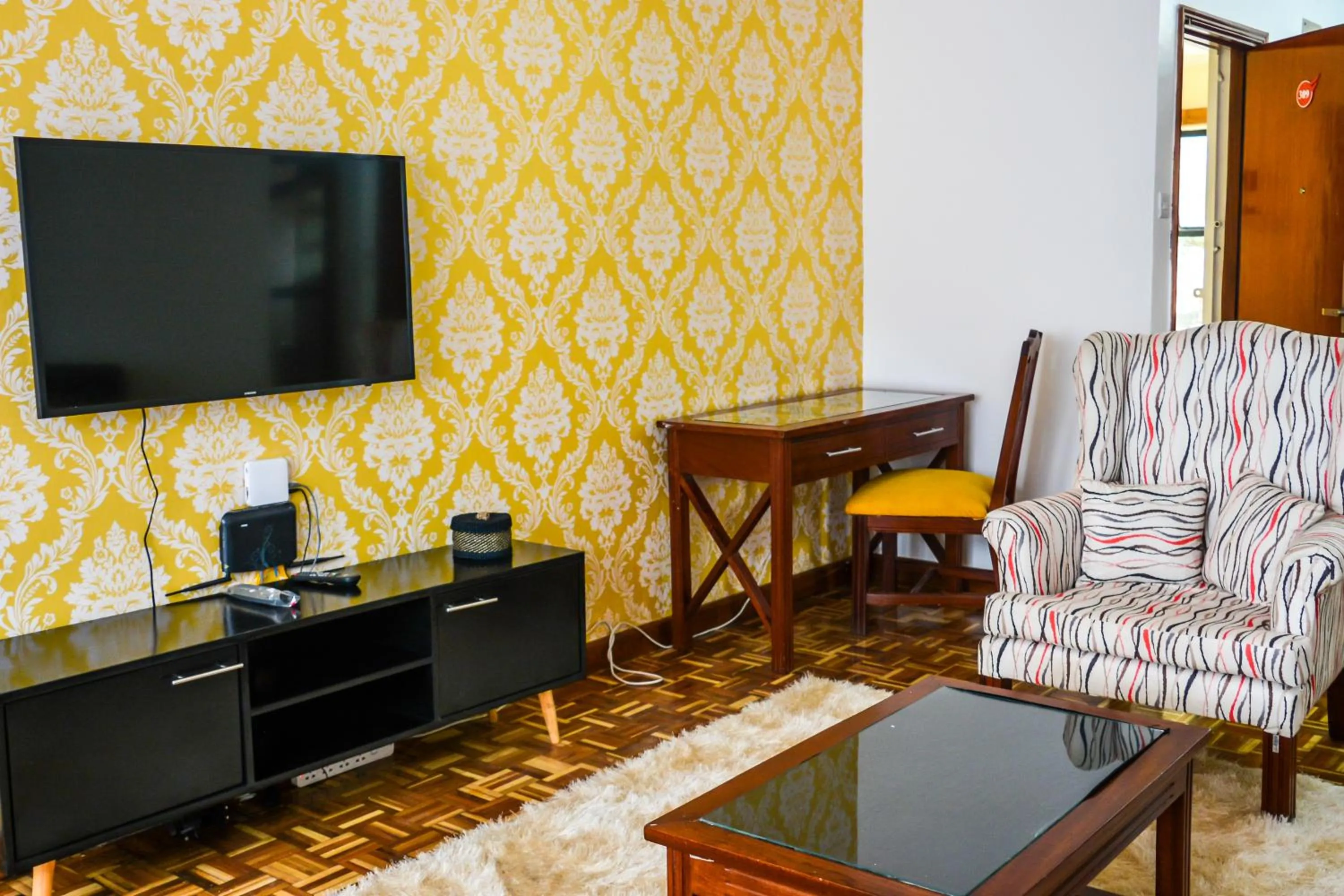 Living room in Brickwood Apartments