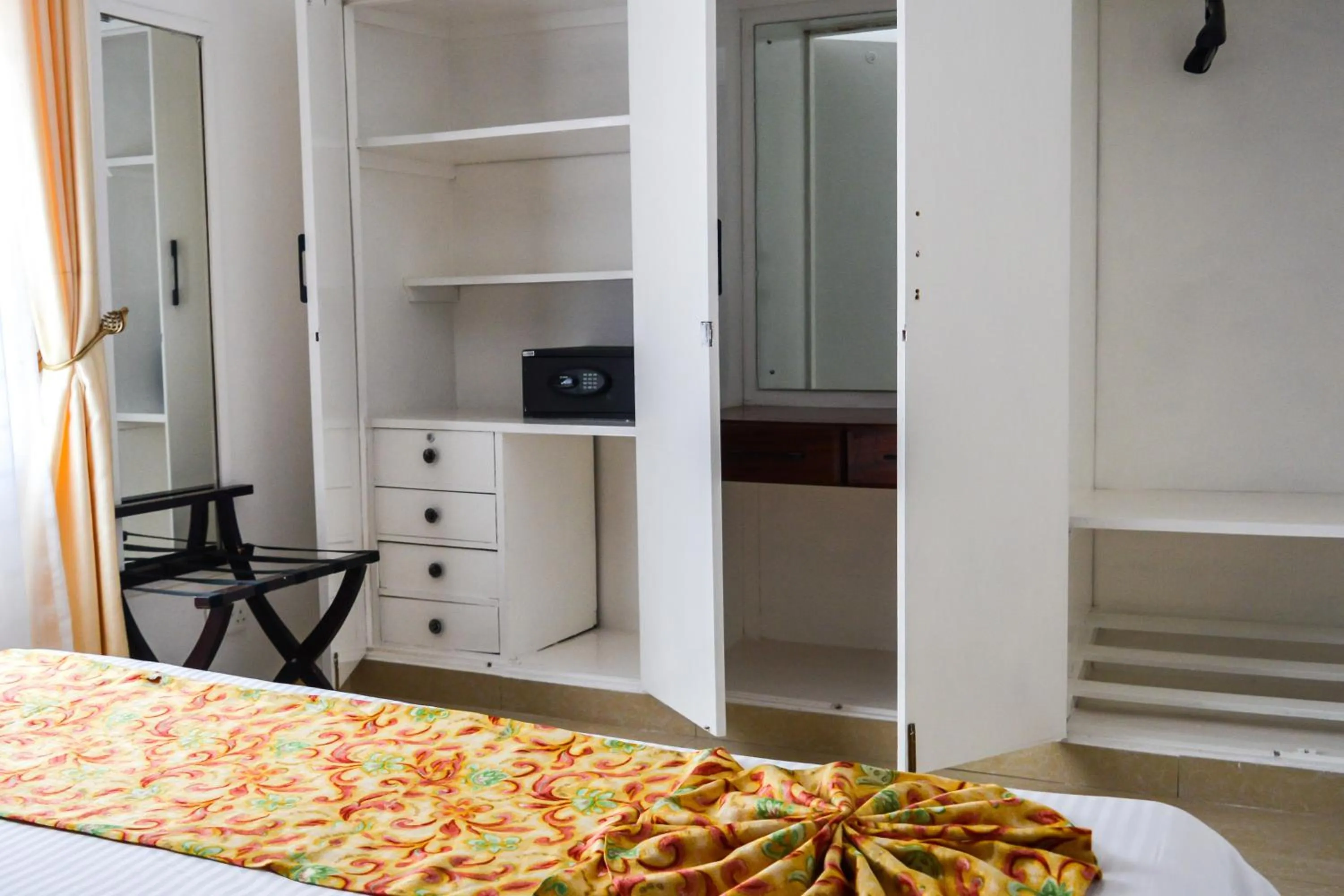 Bedroom, Bed in Brickwood Apartments