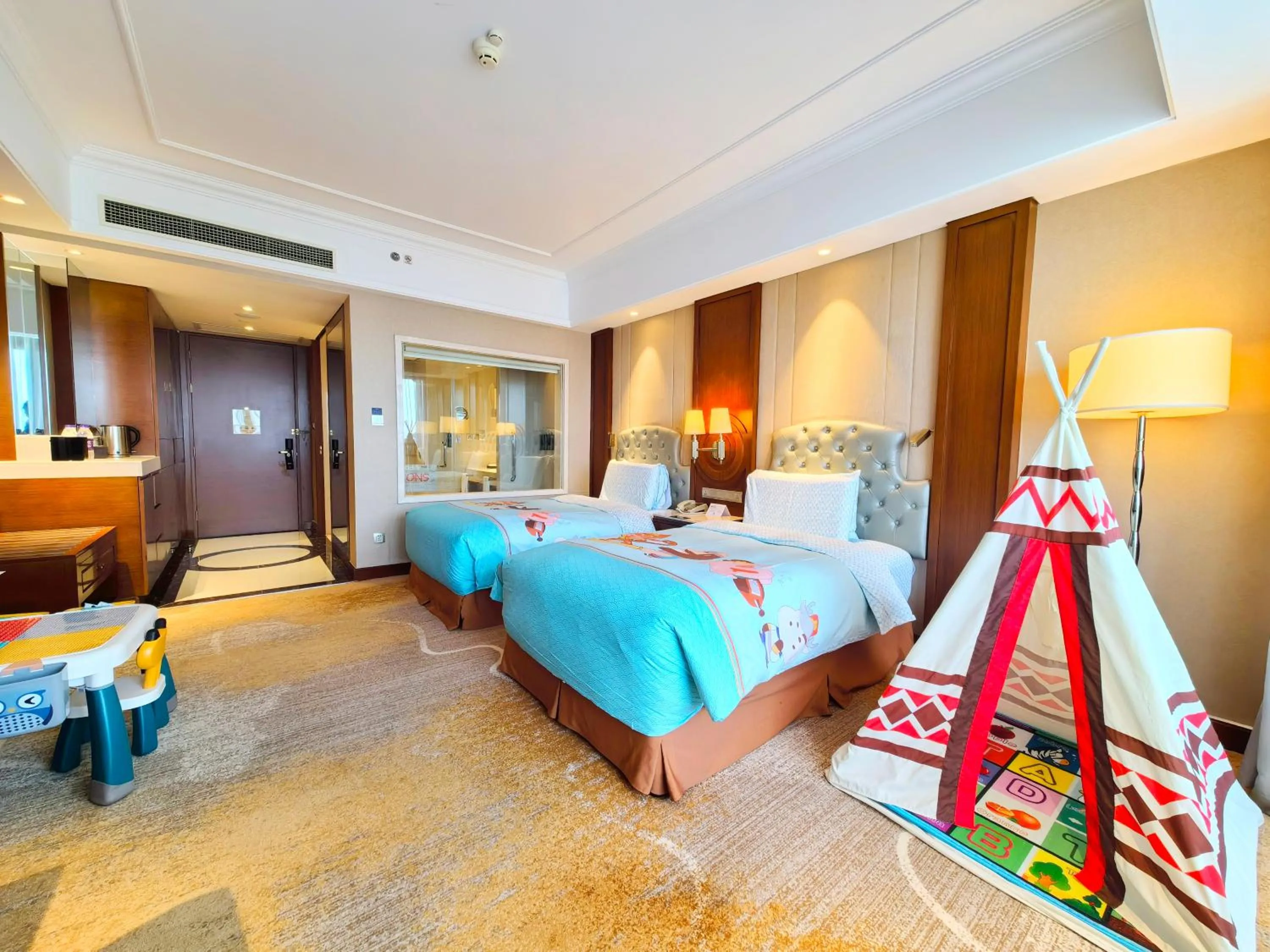 Bed in DoubleTree by Hilton Ningbo - Chunxiao