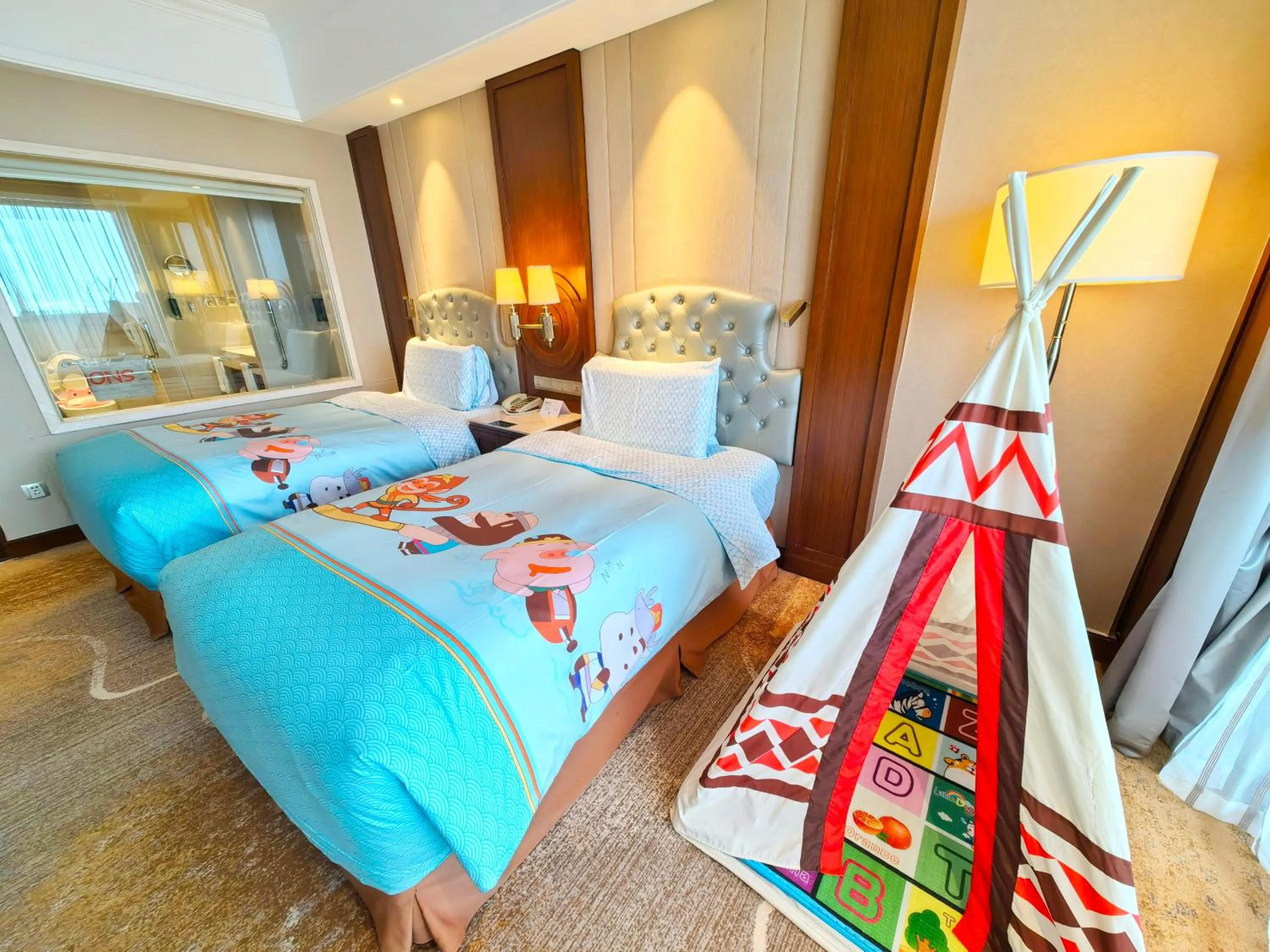 Bed in DoubleTree by Hilton Ningbo - Chunxiao