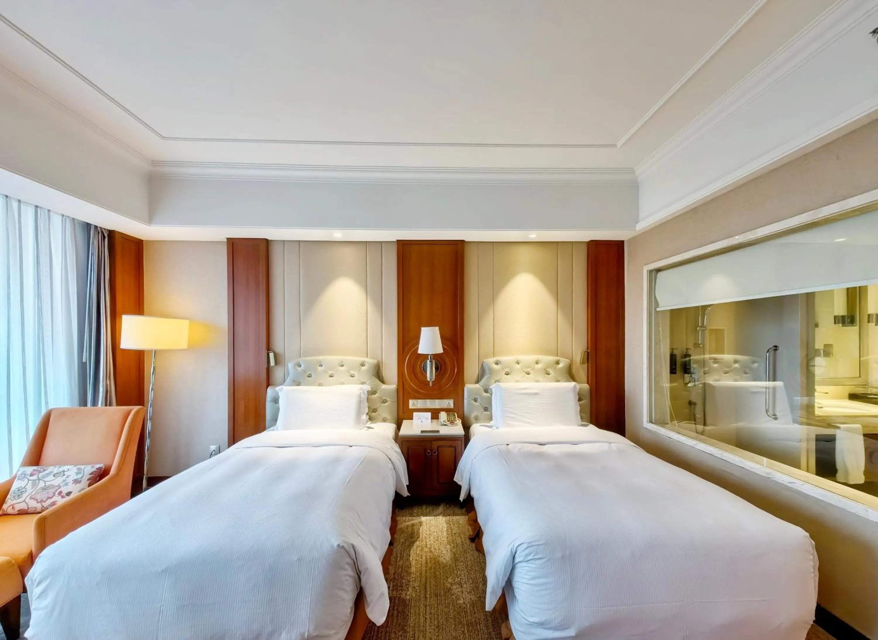 Bed in DoubleTree by Hilton Ningbo - Chunxiao