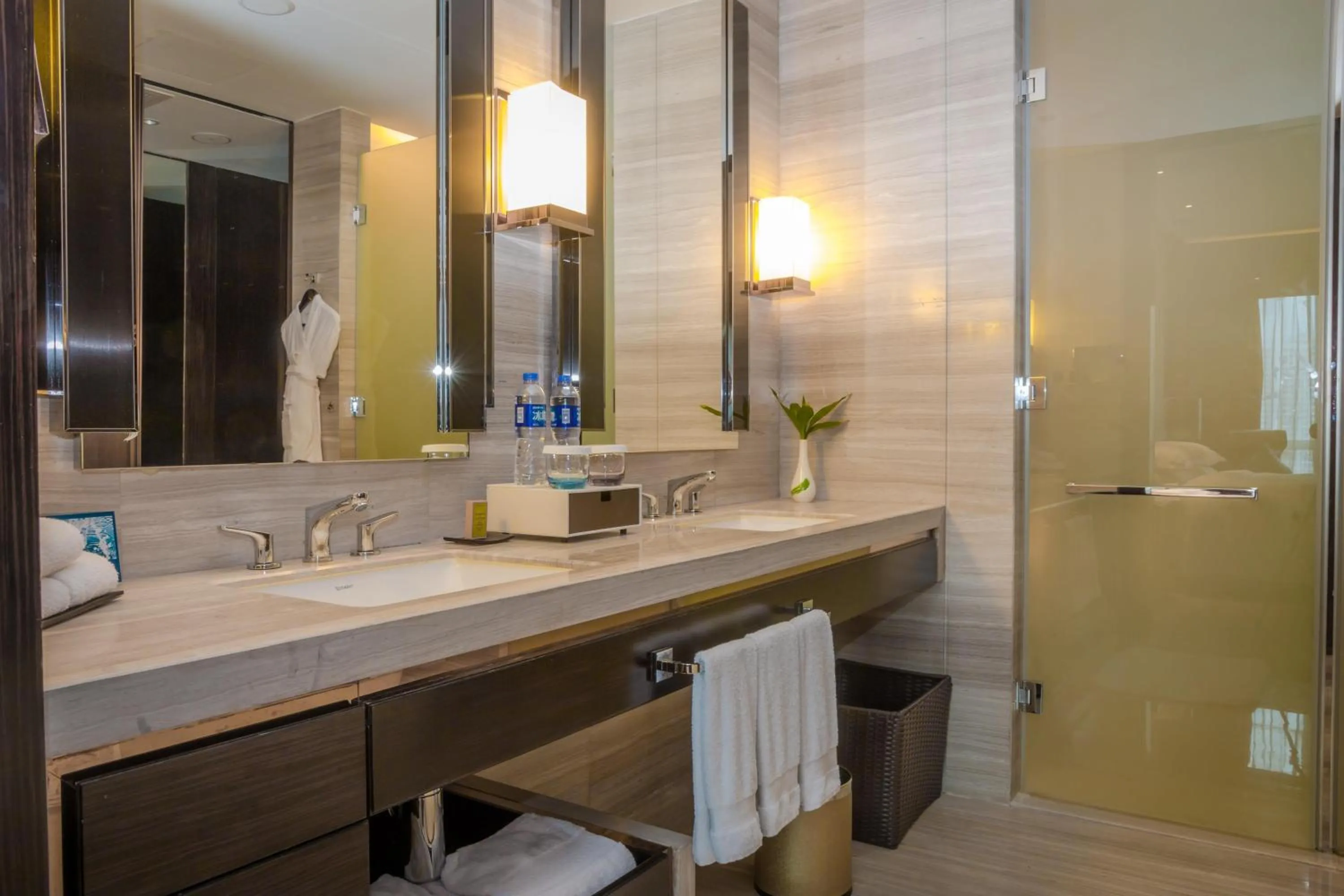 Bathroom in Hilton Shenzhen Futian