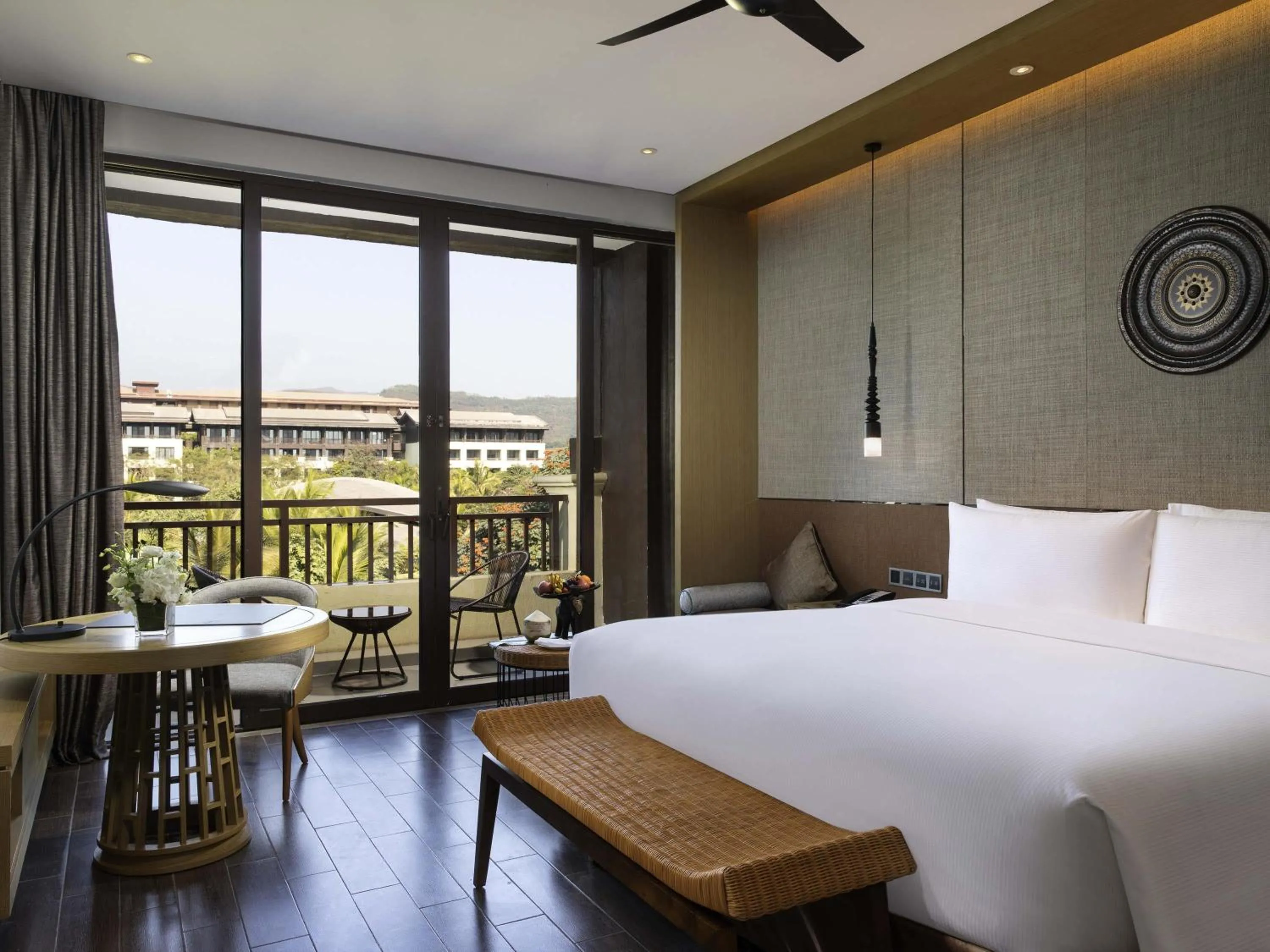 Bedroom, Bed in Pullman Resort Xishuangbanna