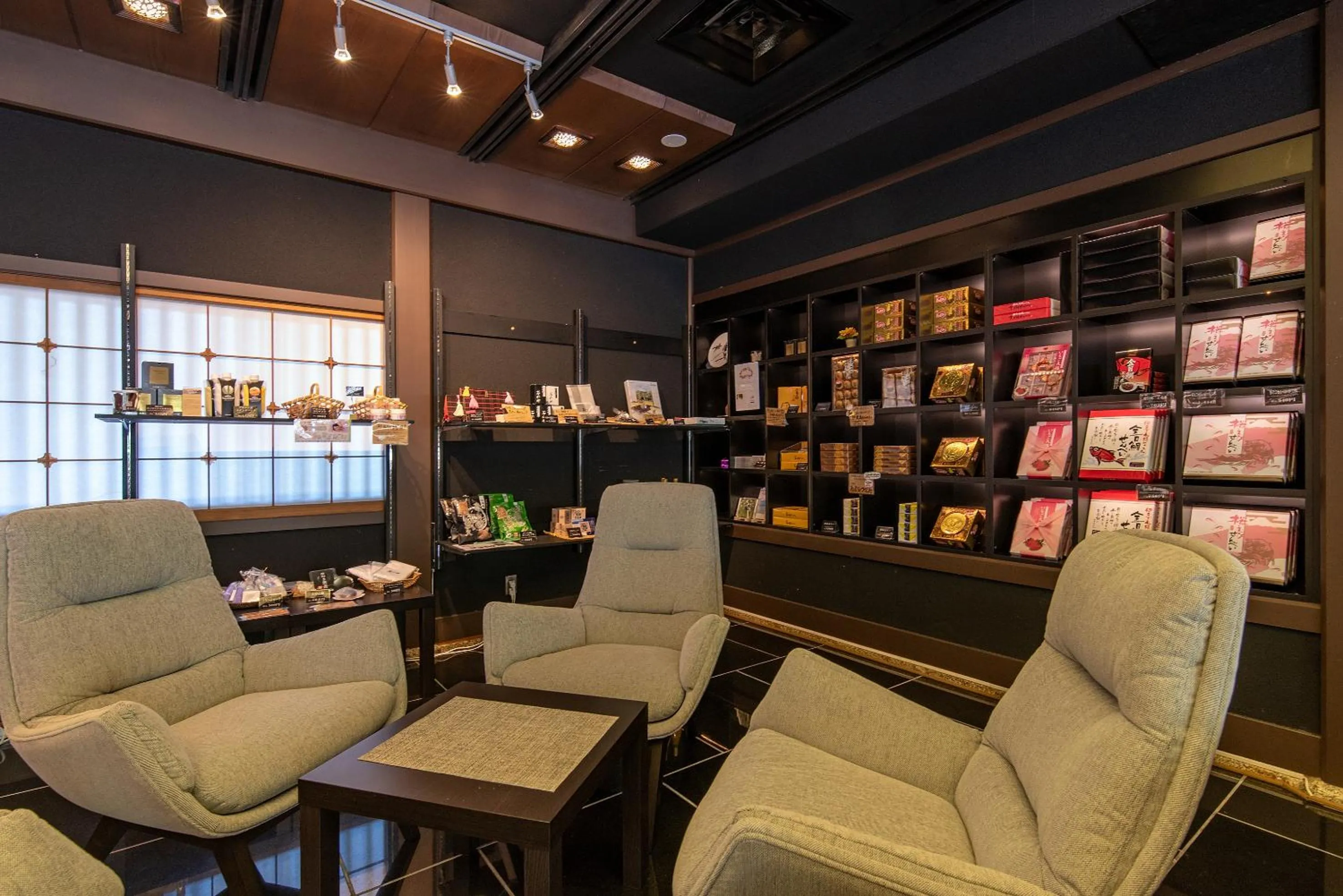 Lobby or reception in Ishinoya Izunagaoka - TKP Hotels & Resorts