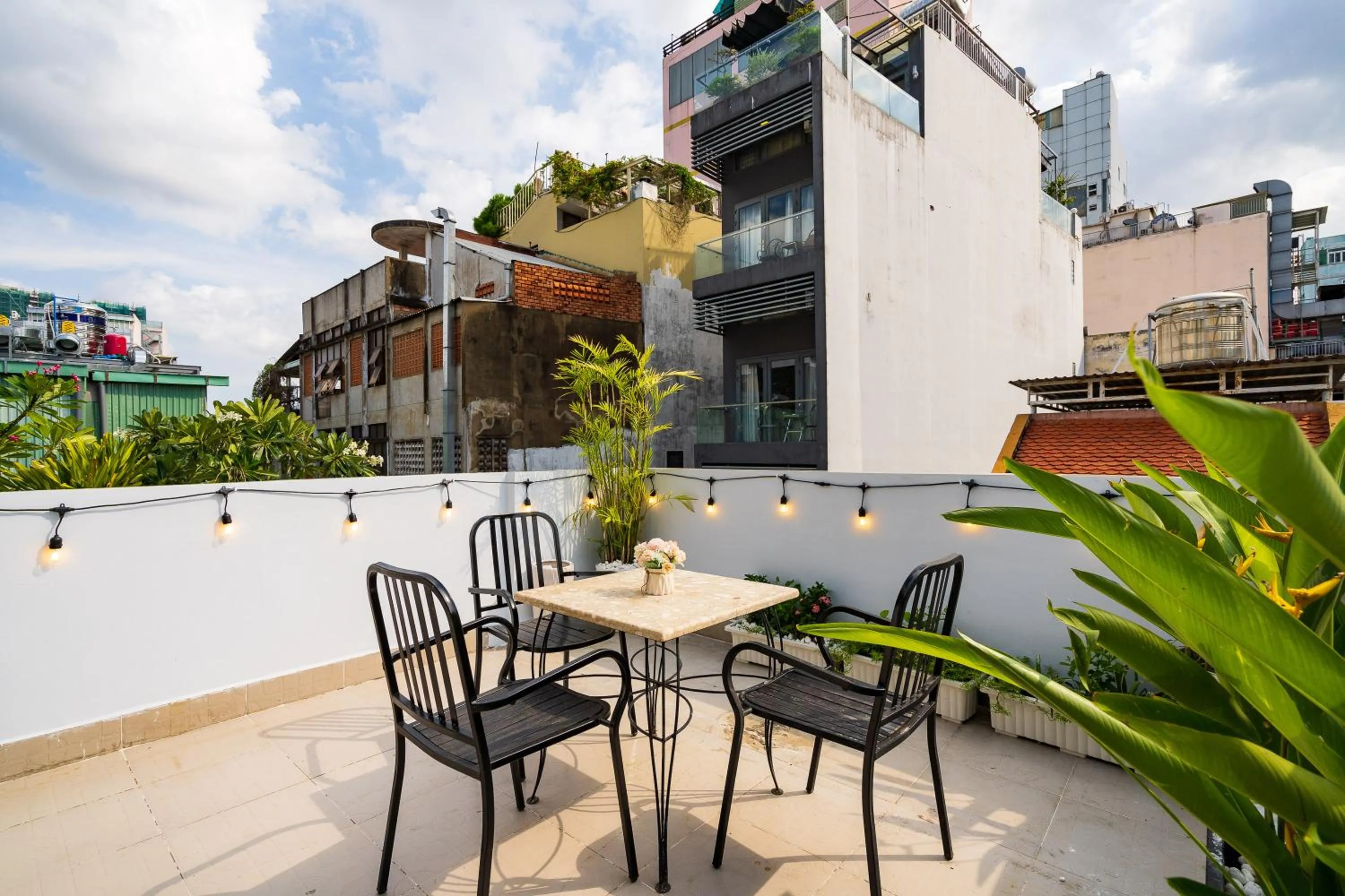 Misa House - Starlit Saigon