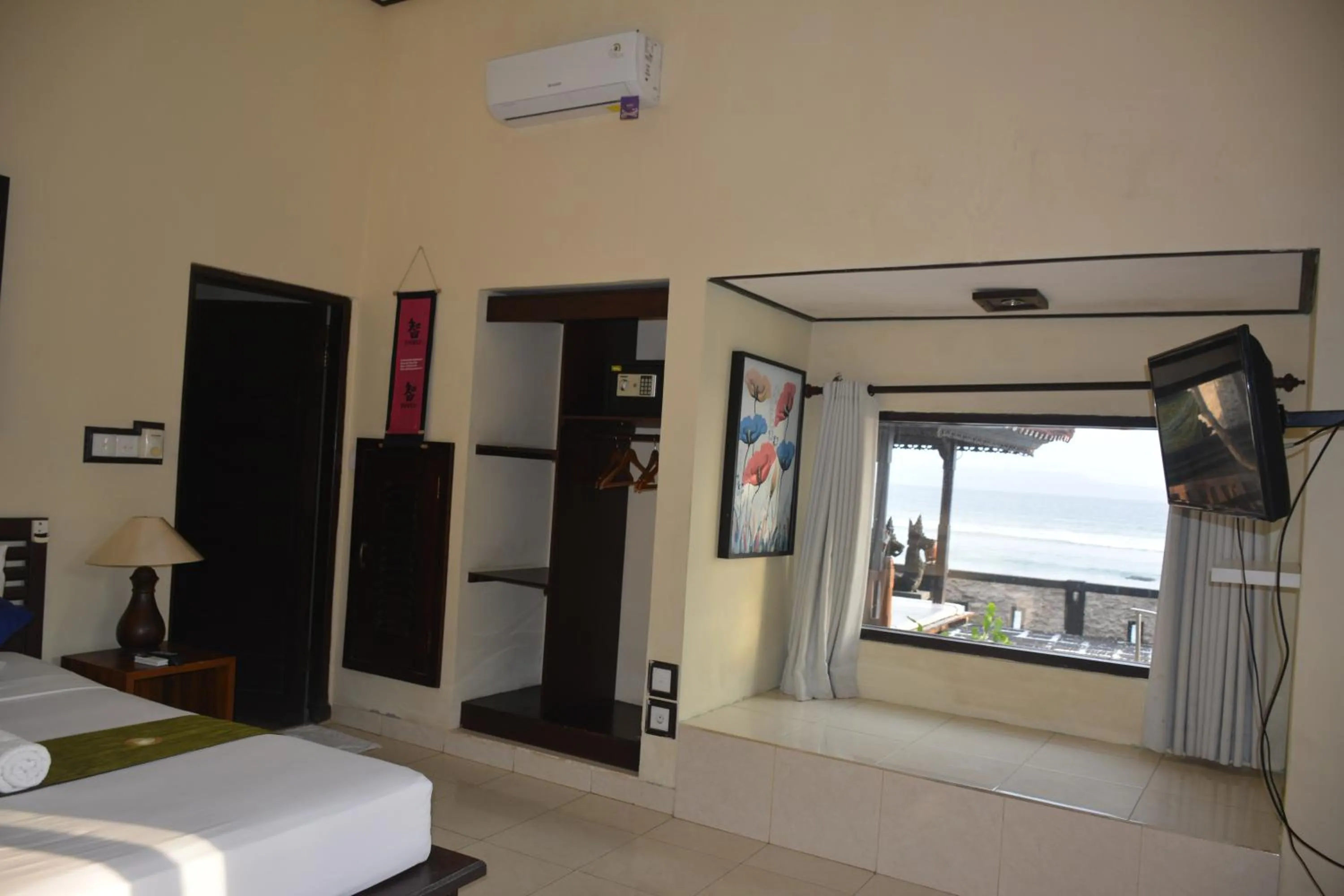 Sea view, Bed in Segara Wangi Beach Cottages
