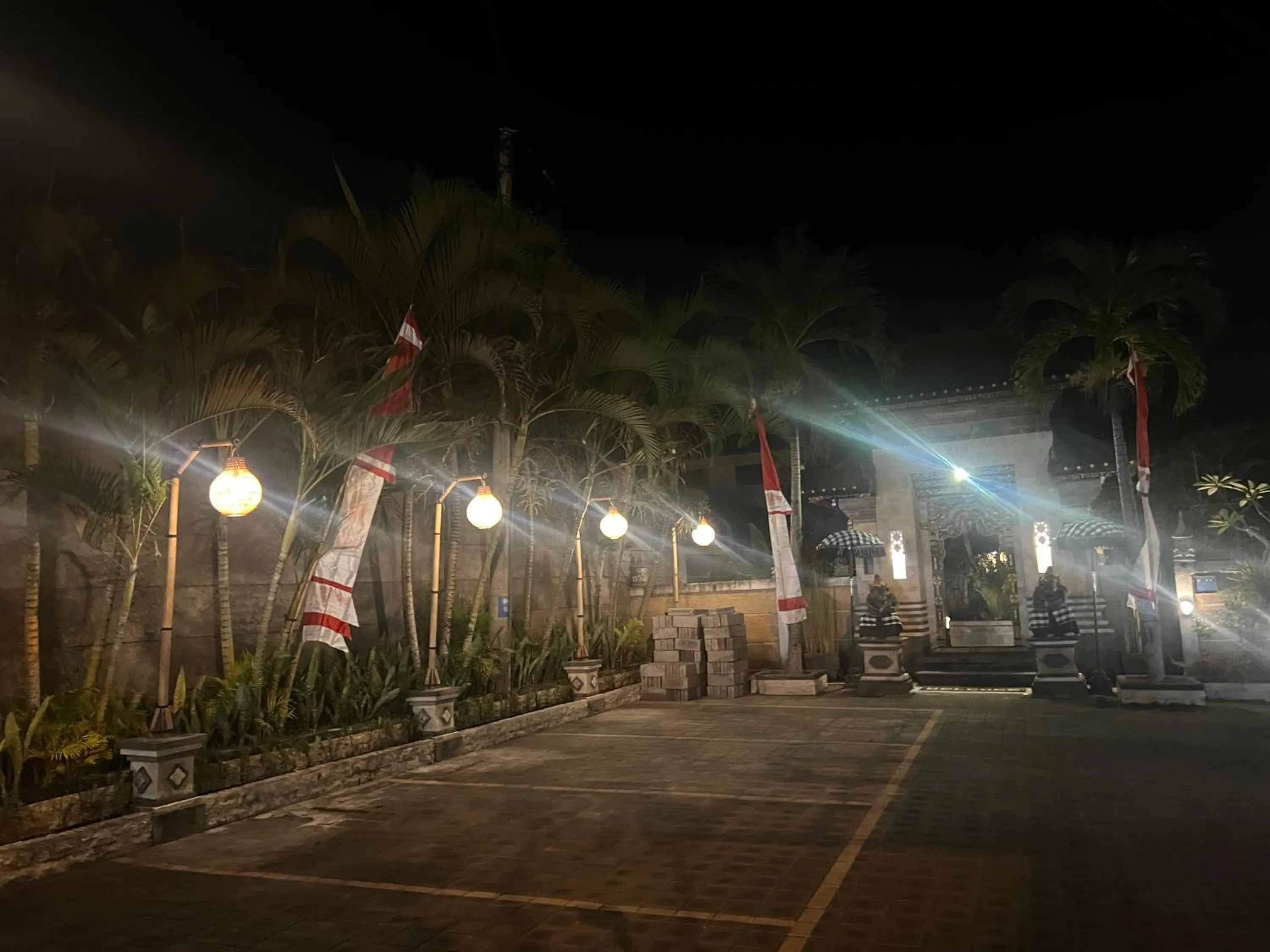 Night in Segara Wangi Beach Cottages