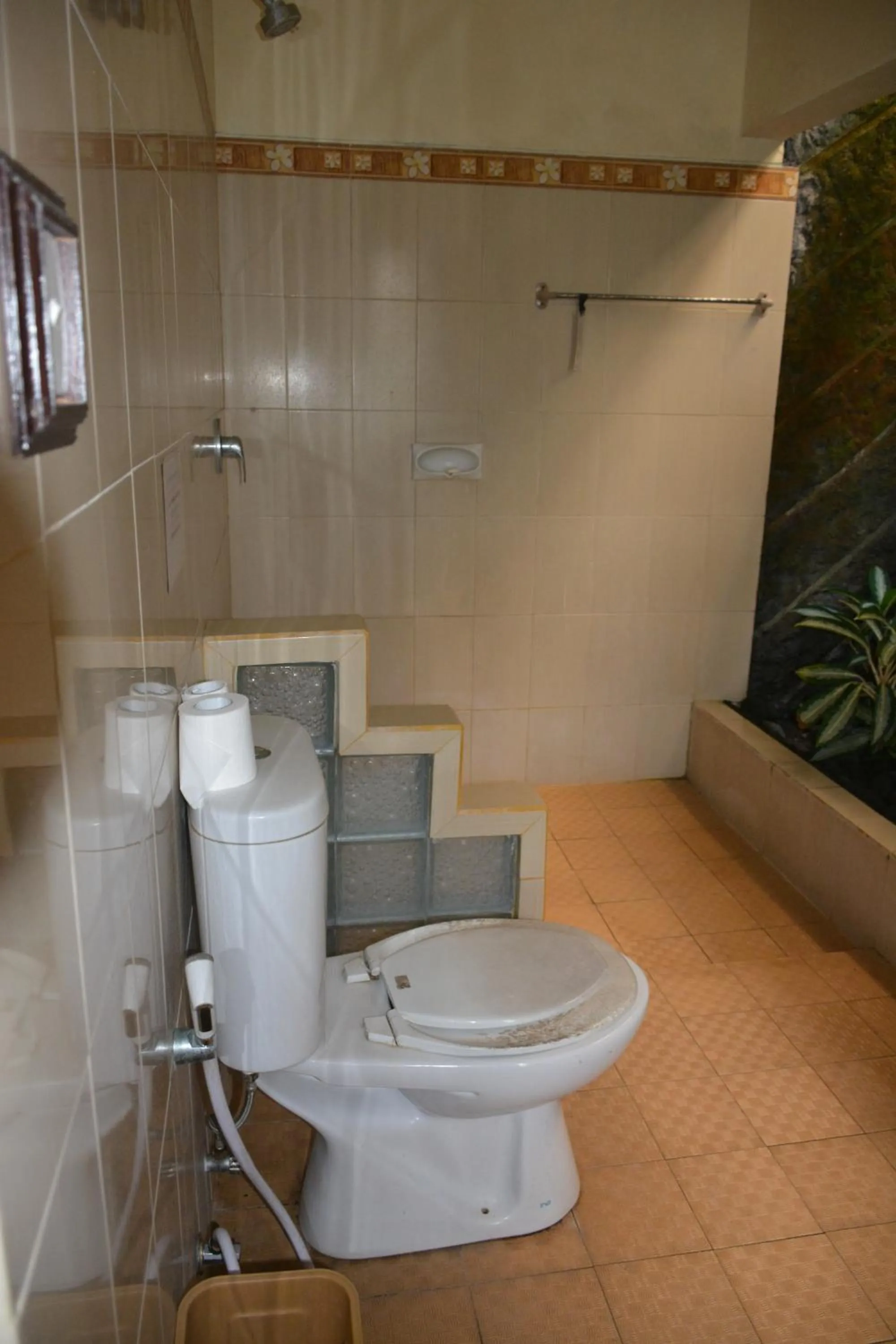 Toilet in Segara Wangi Beach Cottages