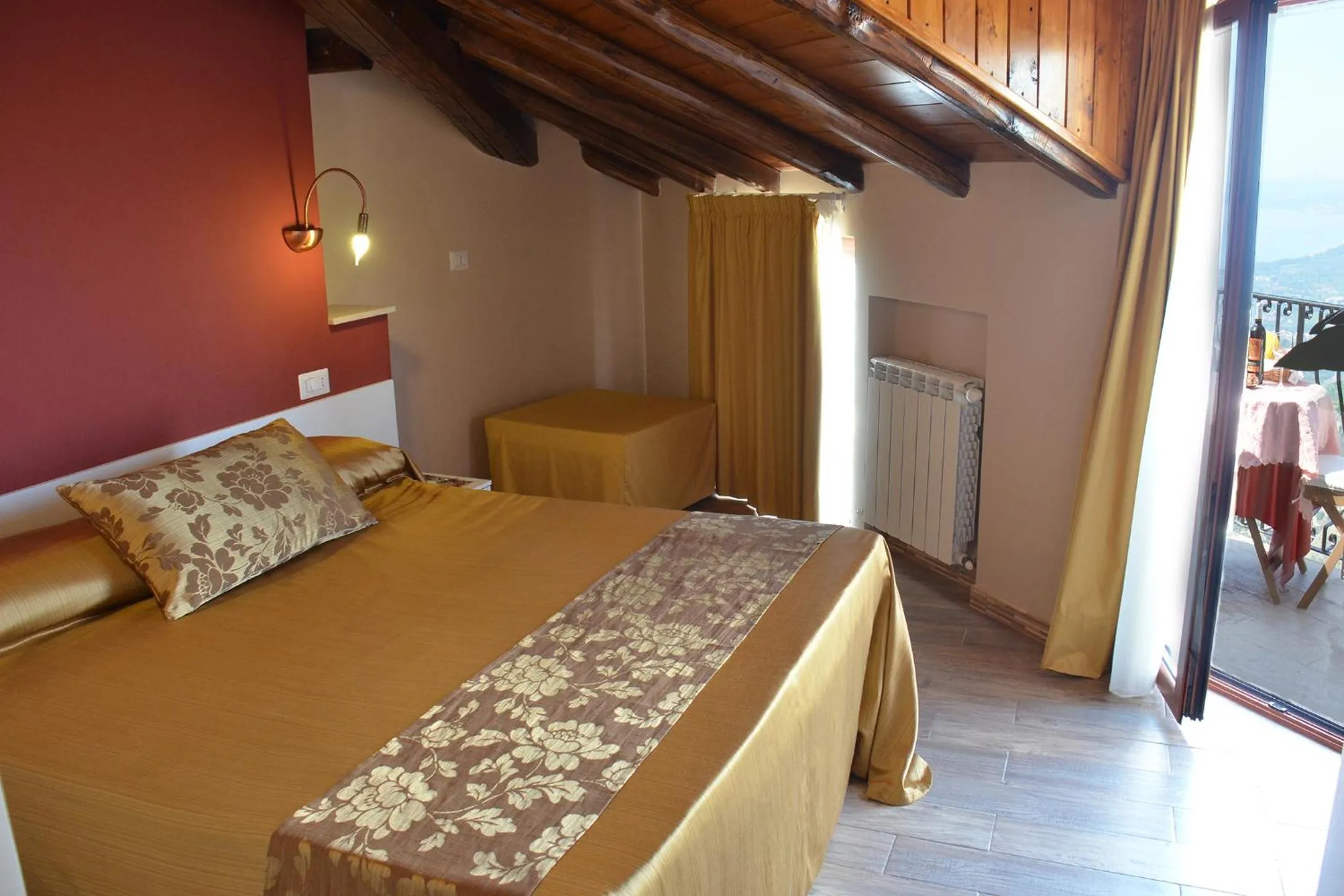 Property building, Bed in B&B Casa Bellavista