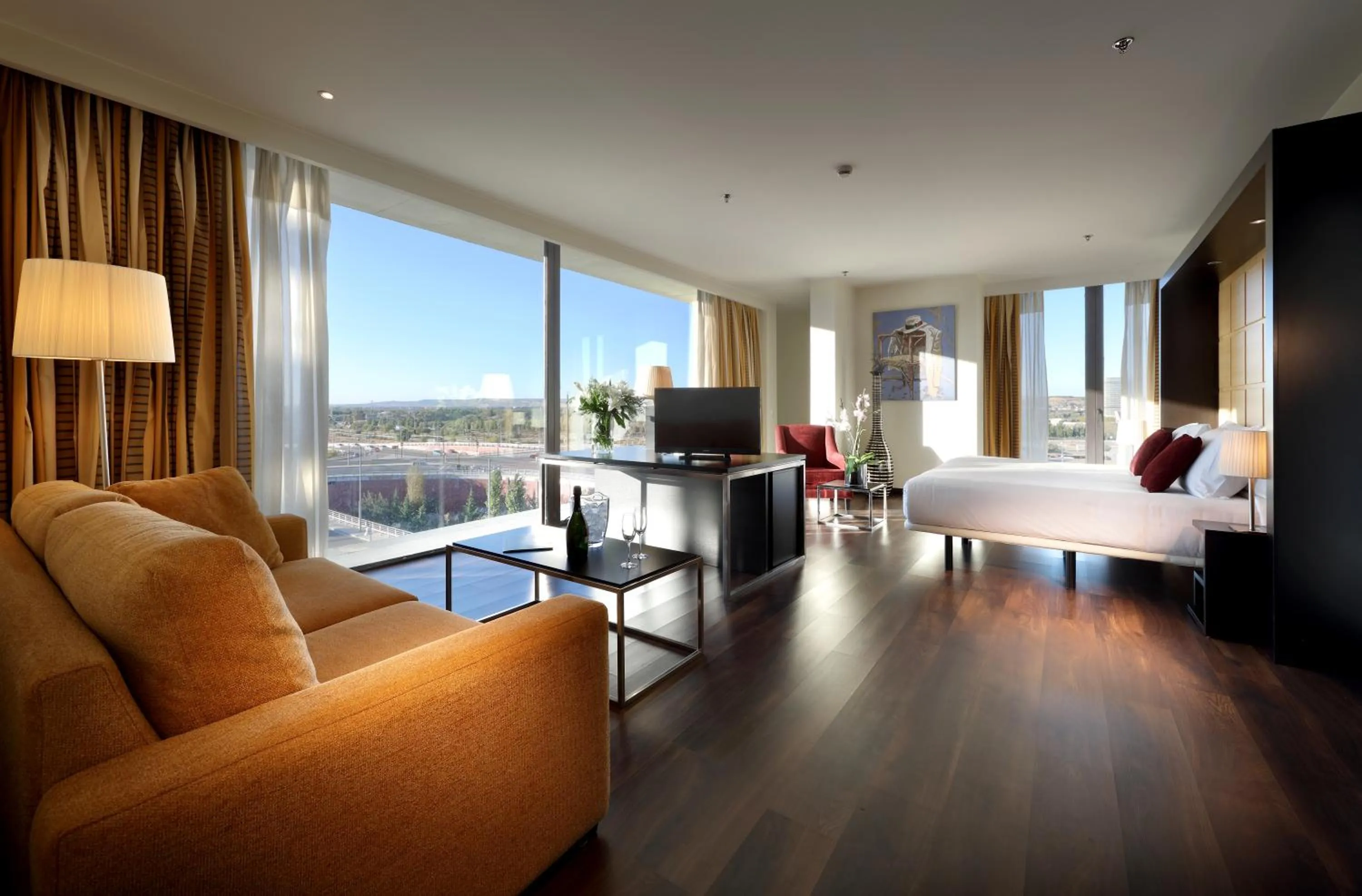 Bed in Eurostars Zaragoza