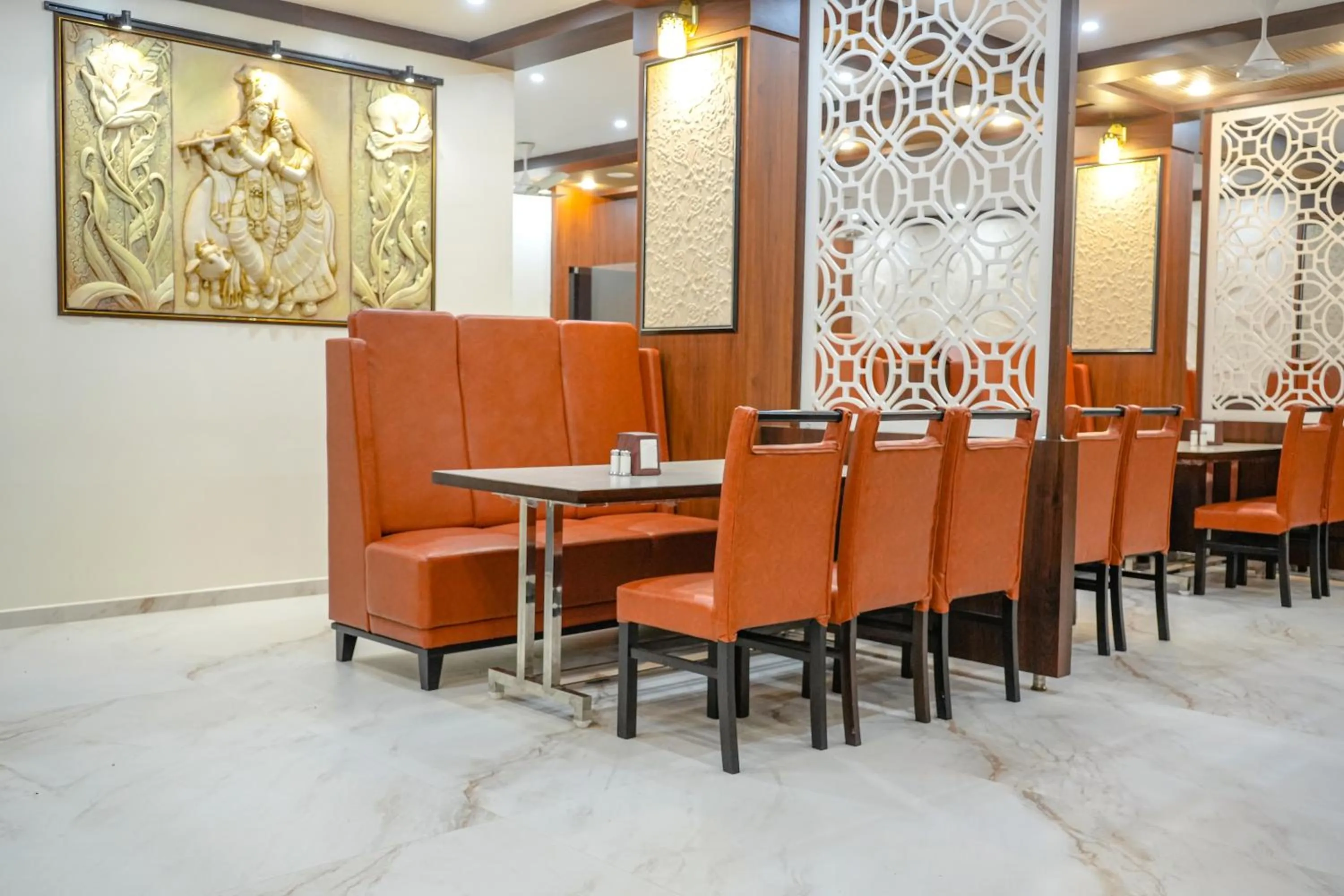 Restaurant/places to eat in Hotel Coastal Palace