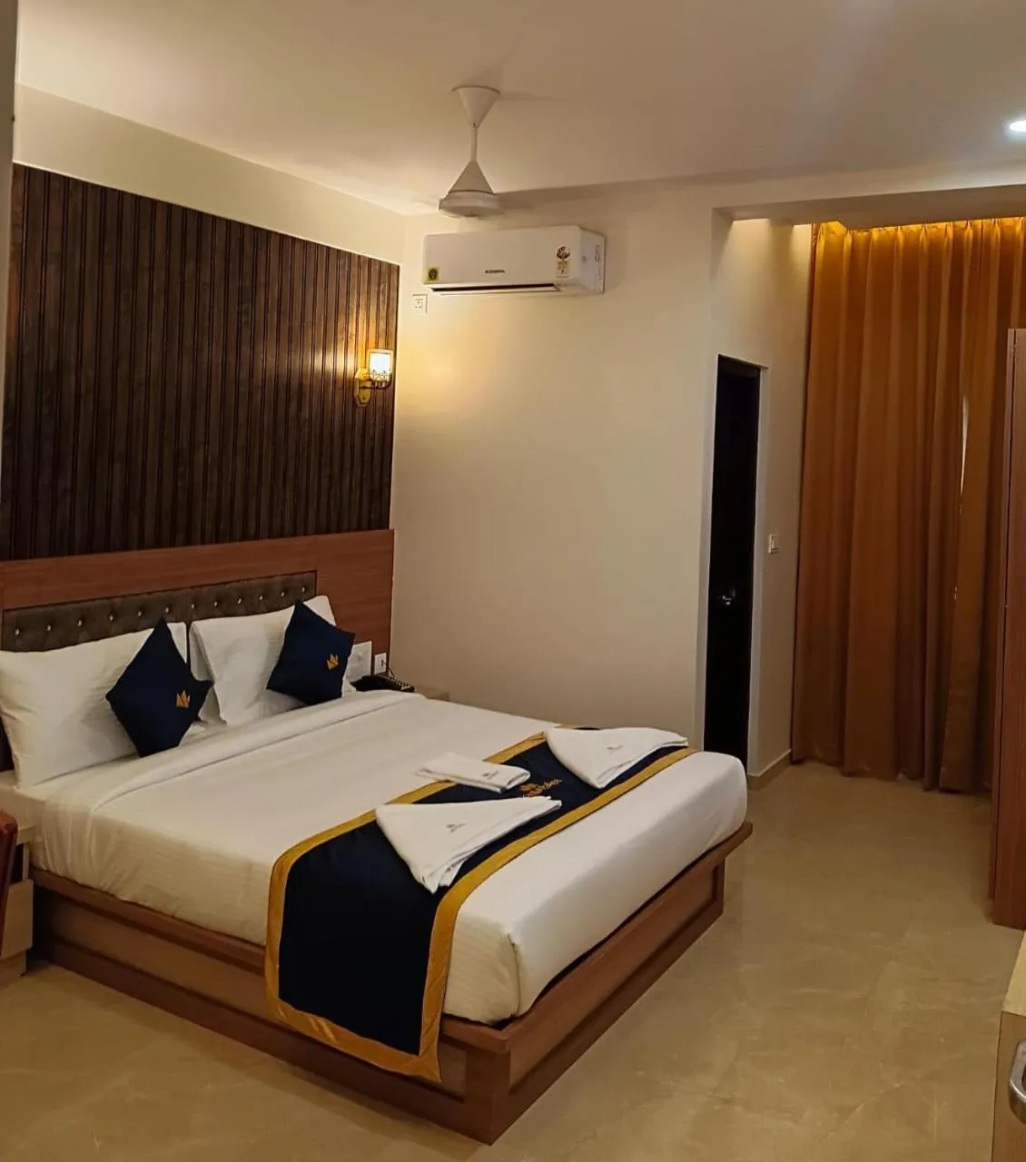 Bed in Hotel Coastal Palace