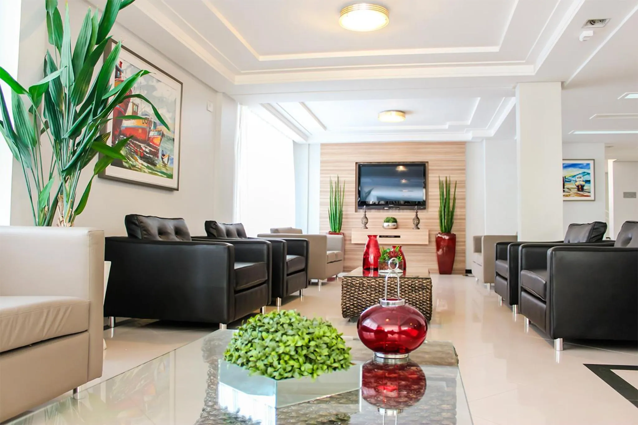 Communal lounge/ TV room in Hamburgo Palace Hotel