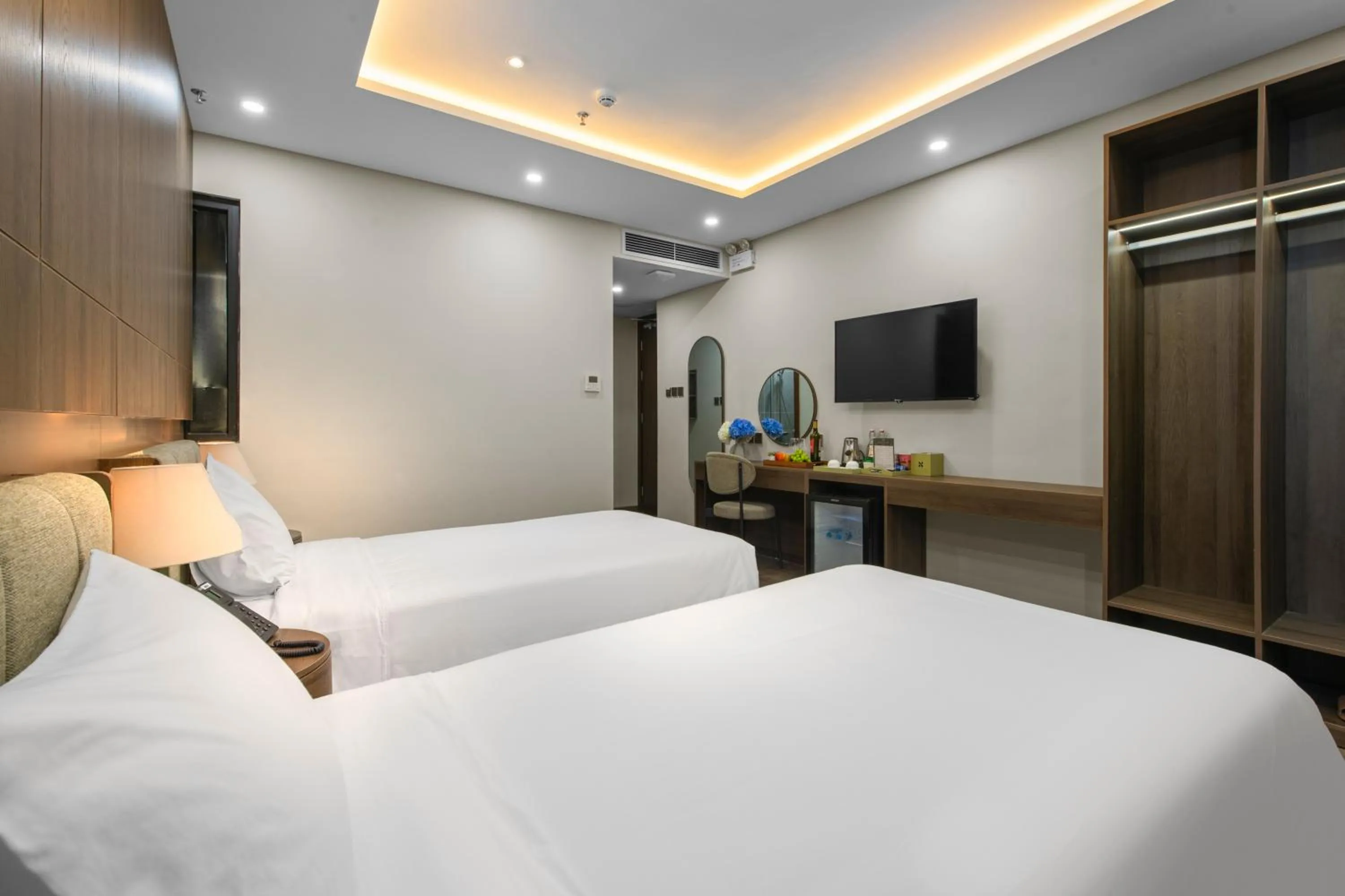 TV and multimedia, Bed in Nature Hotel - Lac Long Quan