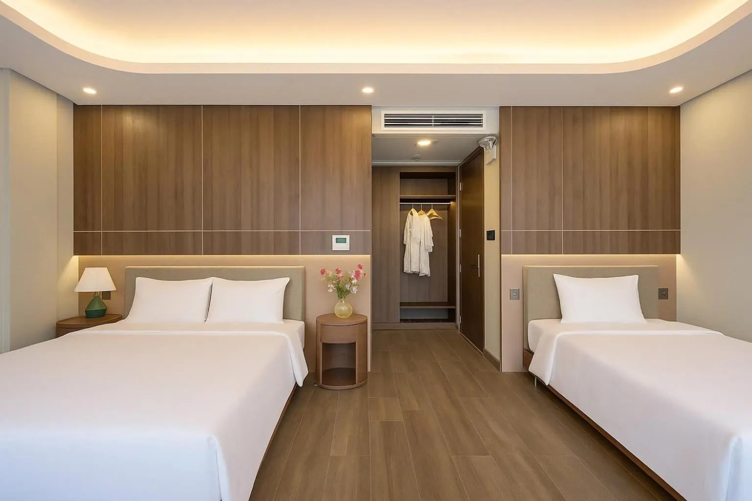 Bedroom, Bed in Nature Hotel - Lac Long Quan