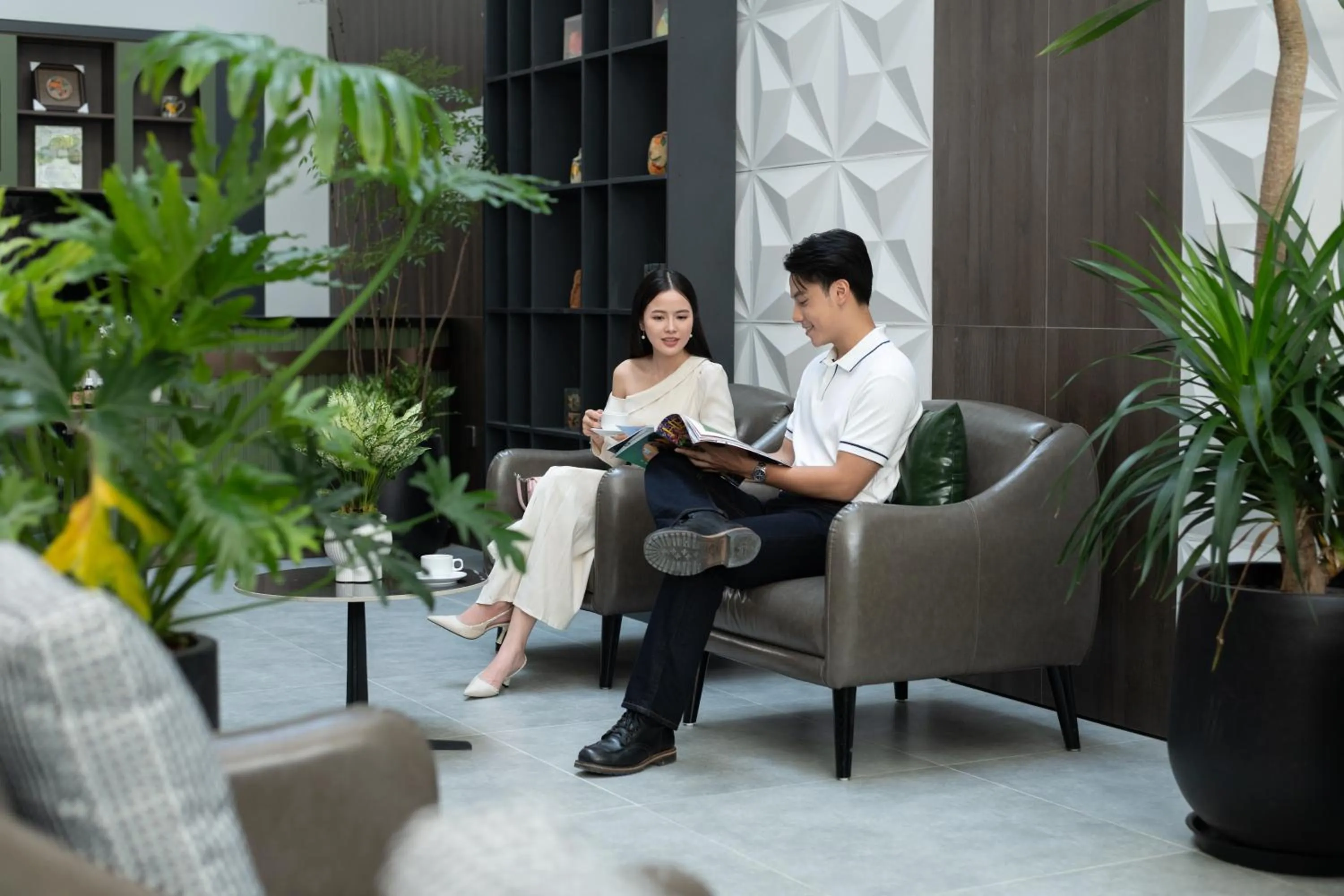 Communal lounge/ TV room in Nature Hotel - Lac Long Quan