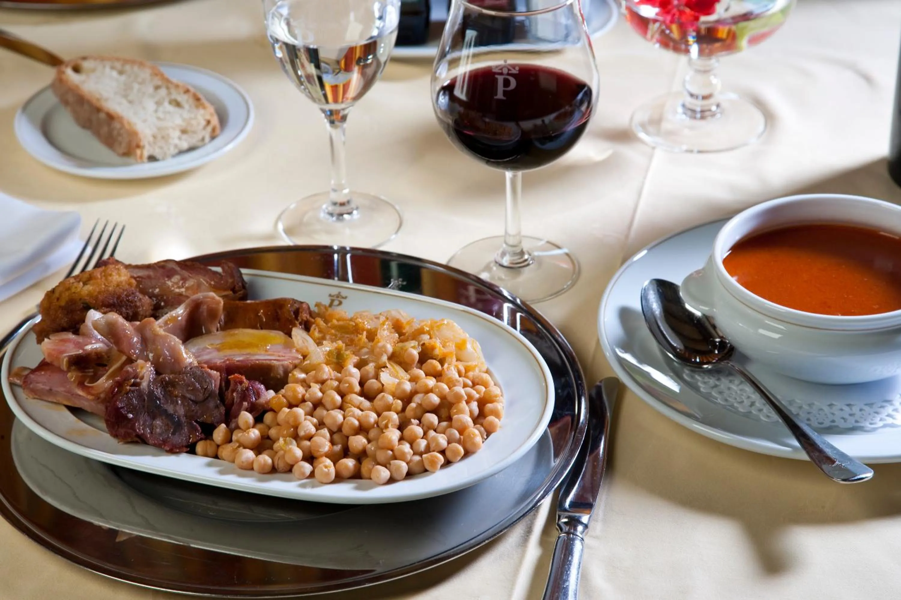 Restaurant/places to eat in Parador de Fuente Dé