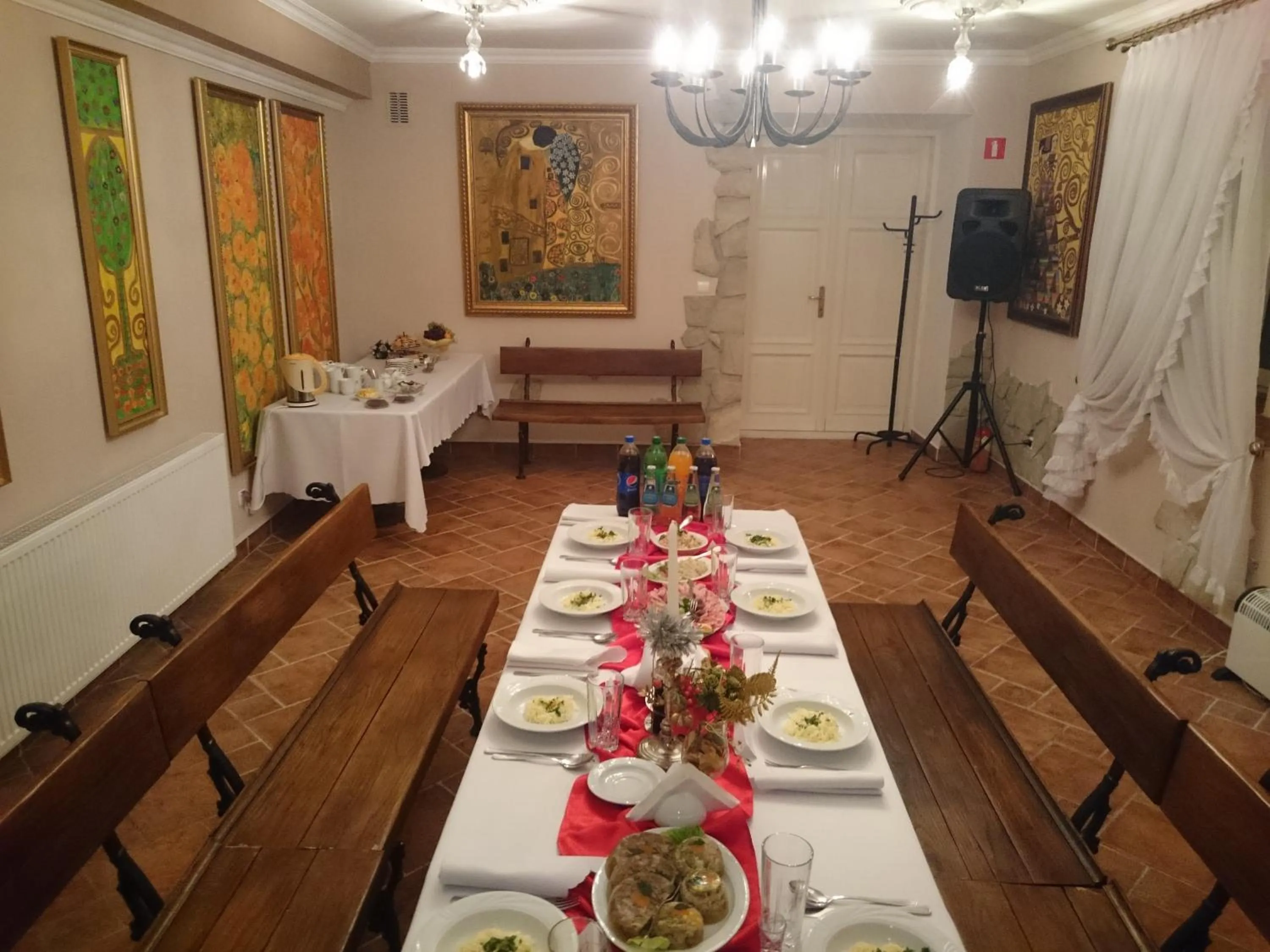 Restaurant/Places to Eat in Dworek Wola Ociecka