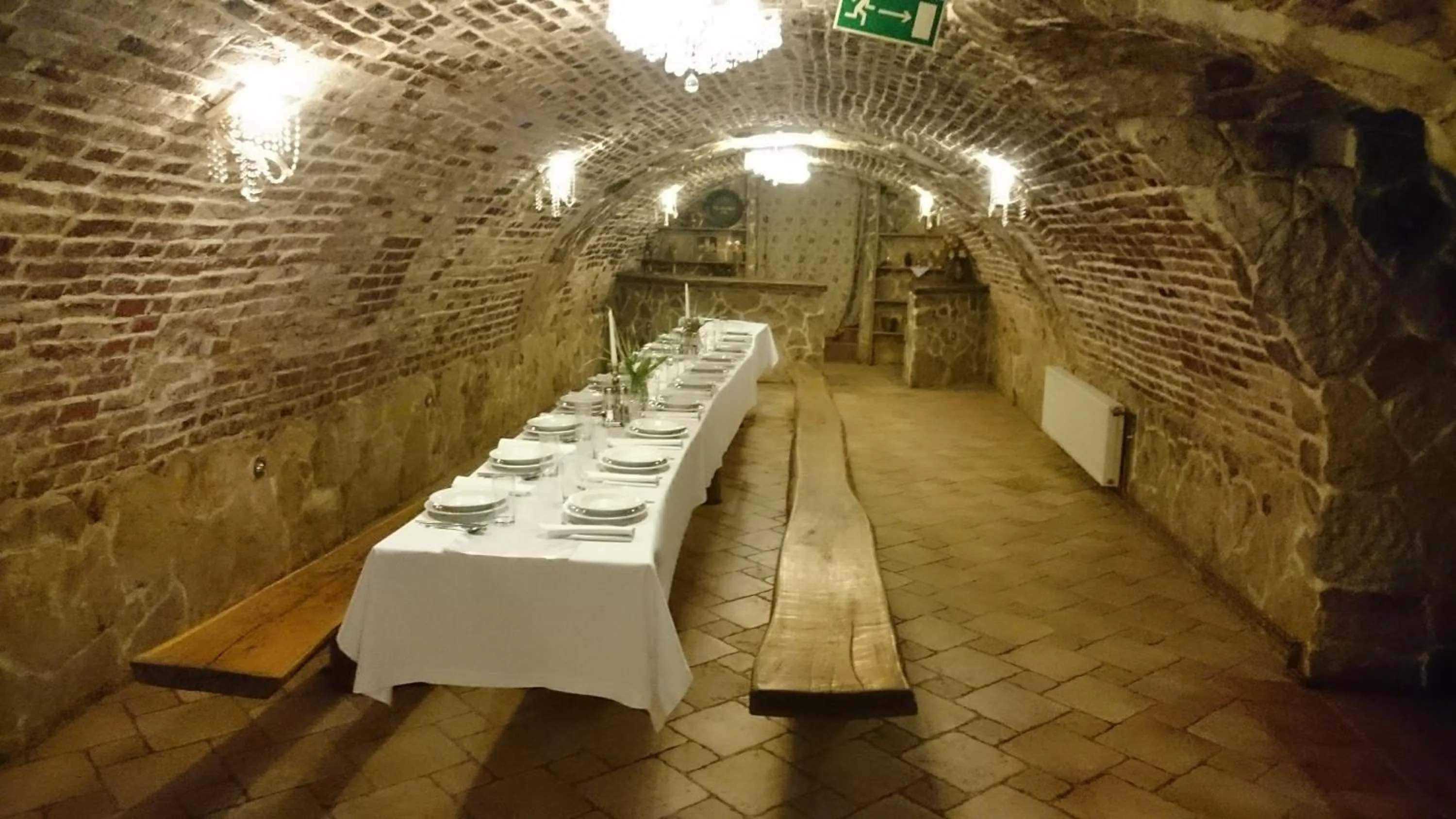 Restaurant/Places to Eat in Dworek Wola Ociecka