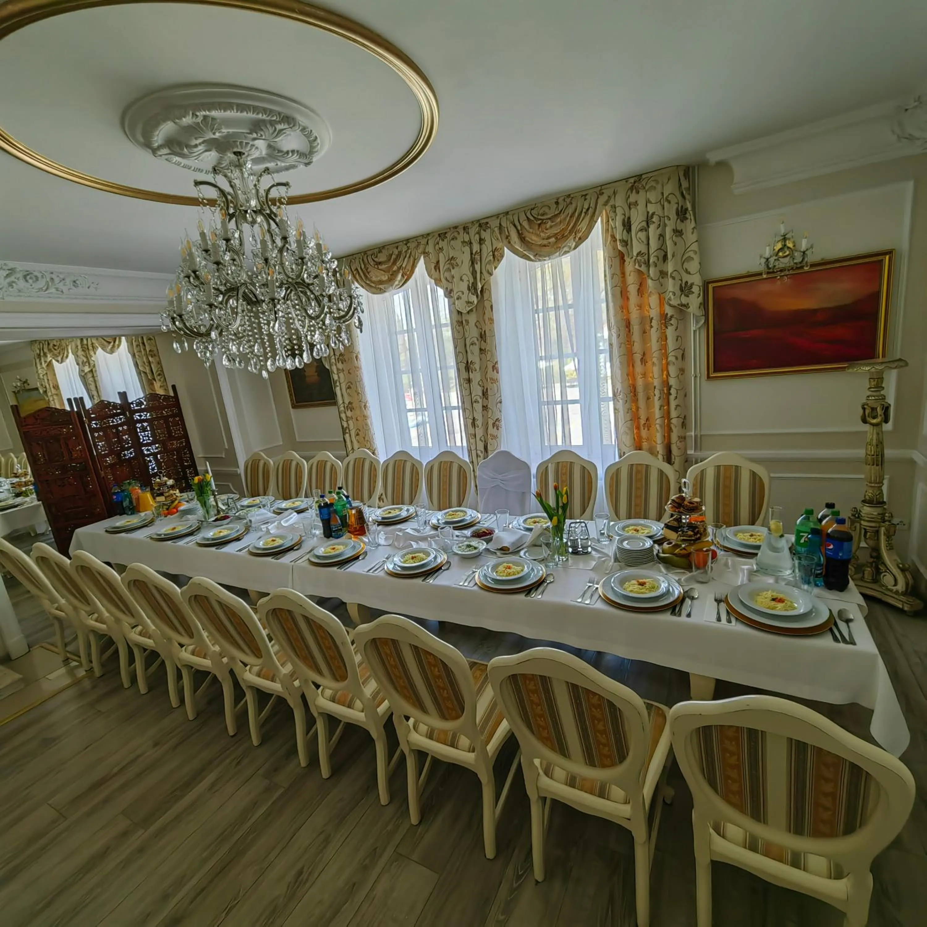 Restaurant/Places to Eat in Dworek Wola Ociecka