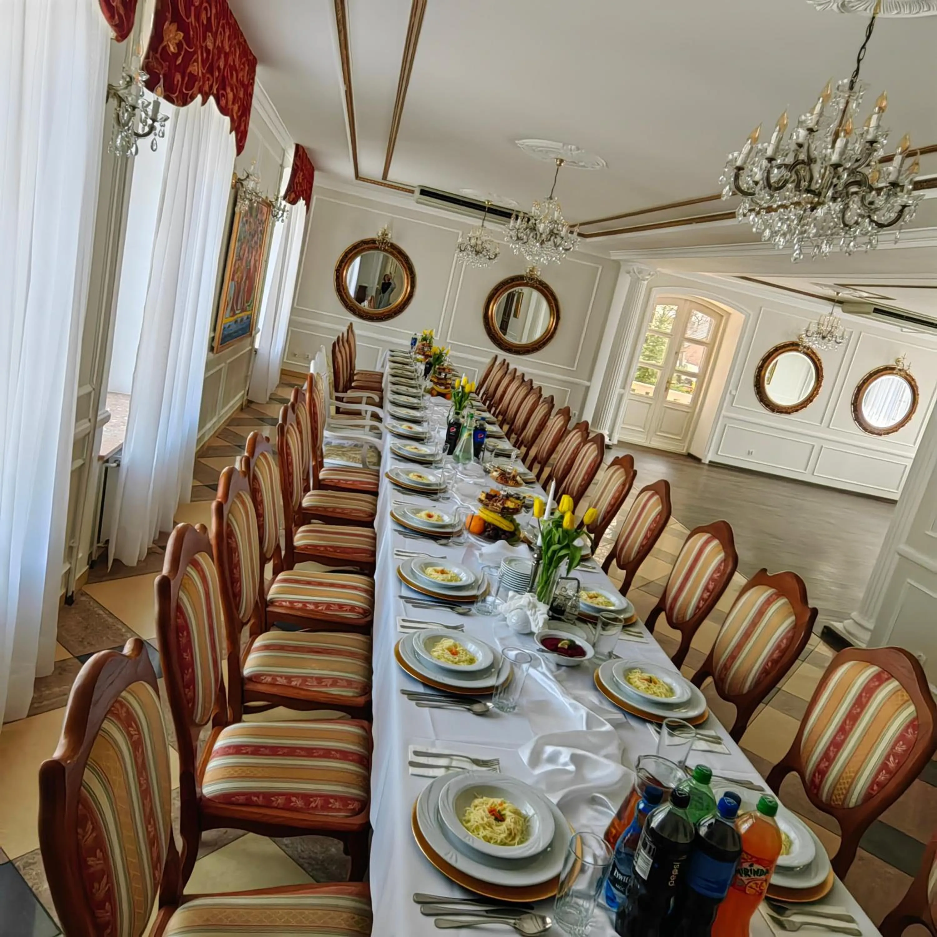 Restaurant/Places to Eat in Dworek Wola Ociecka