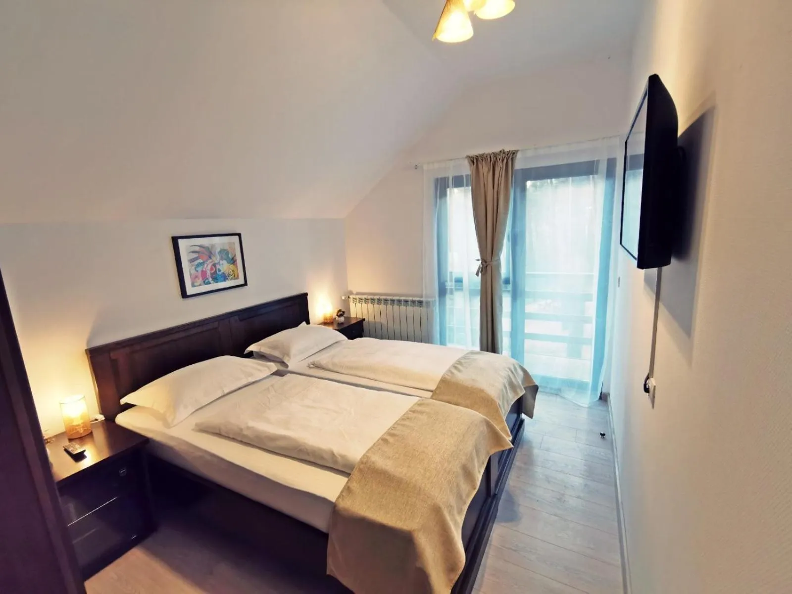 Bed in Complex Parc Pini Moinesti